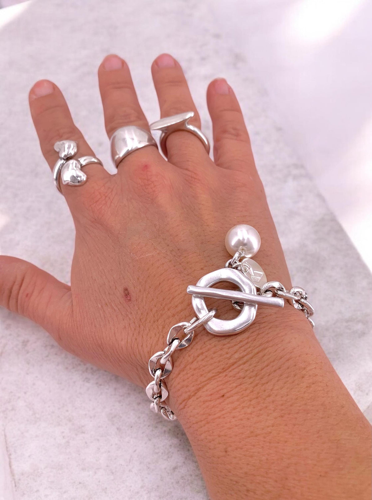 Chunky silver chain toggle bracelet with Swarovski cristal Pearl pendant - custom handmade