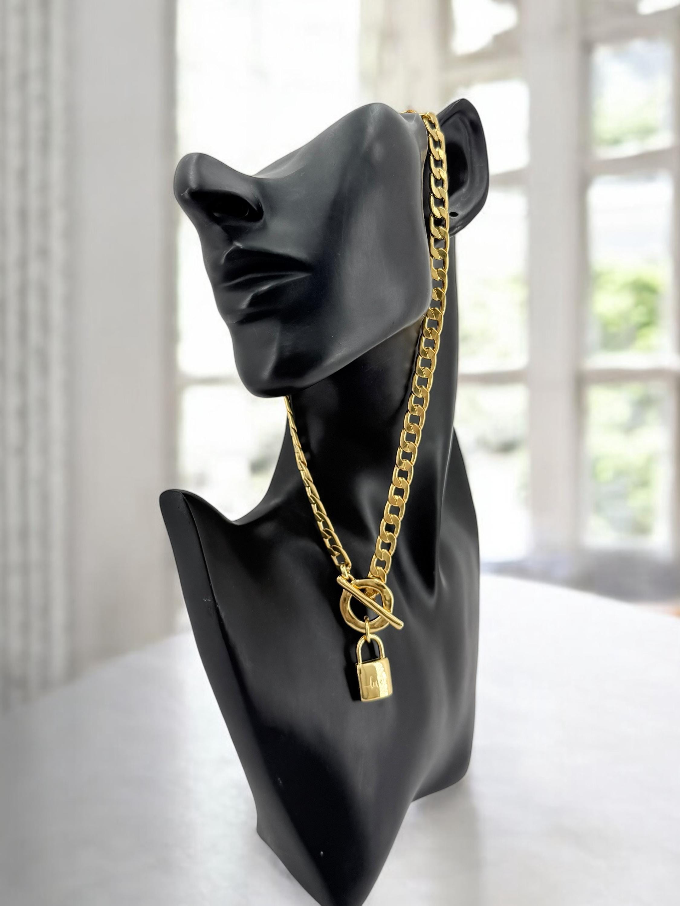 Chunky Gold Cuban Chain Choker Necklace with Love Padlock Pendant – Stainless Steel Toggle Clasp