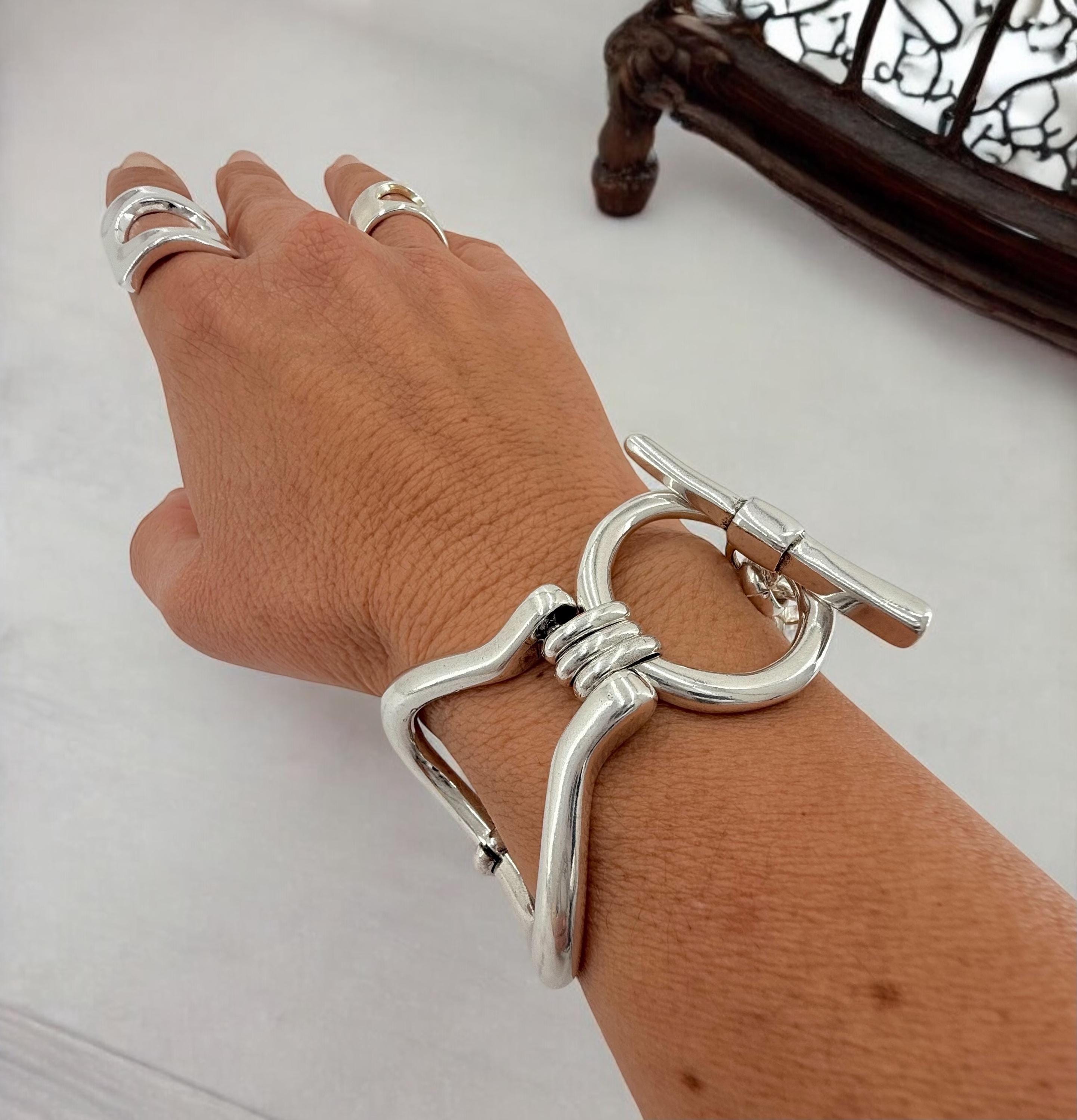 Chunky Silver geometric bold Bracelet, big link chain Oversized Toggle Cuff, sculptural design jewelry