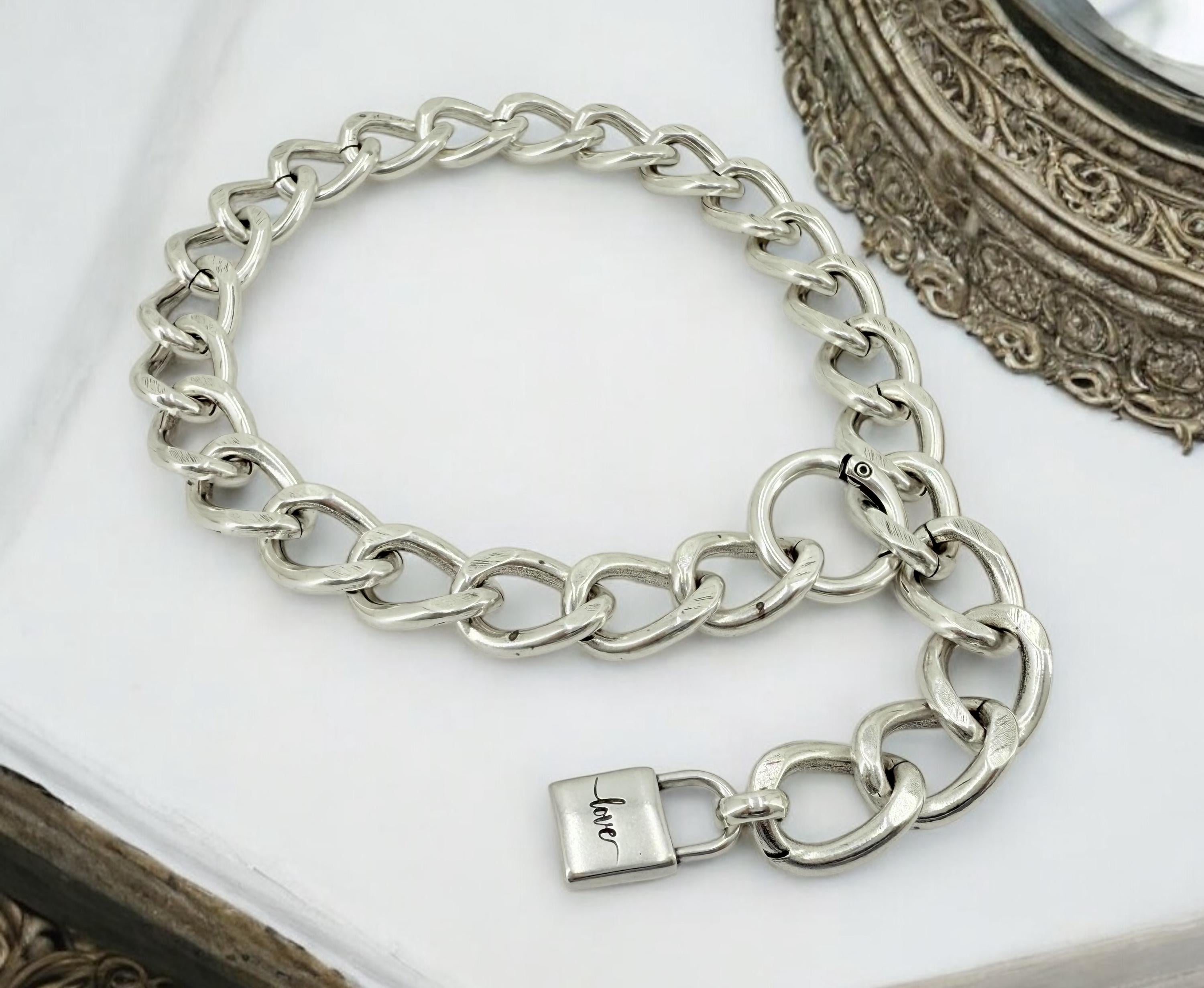 Artisian adjustable Chunky silver plated Chain Necklace with Padlock Pendant