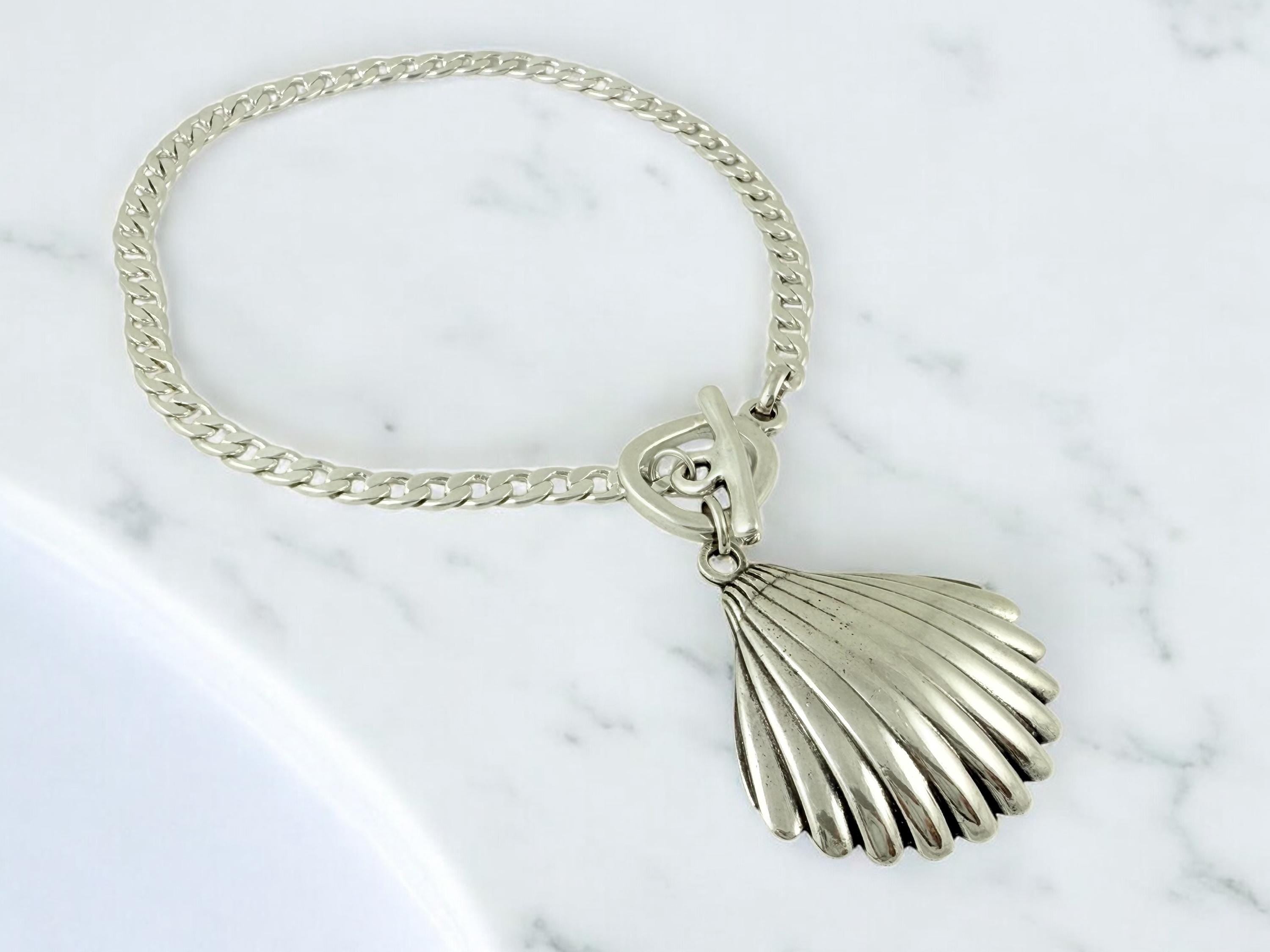 Chunky Silver Curb Chain Necklace , Shell Pendant on Toggle Clasp, Custom Length
