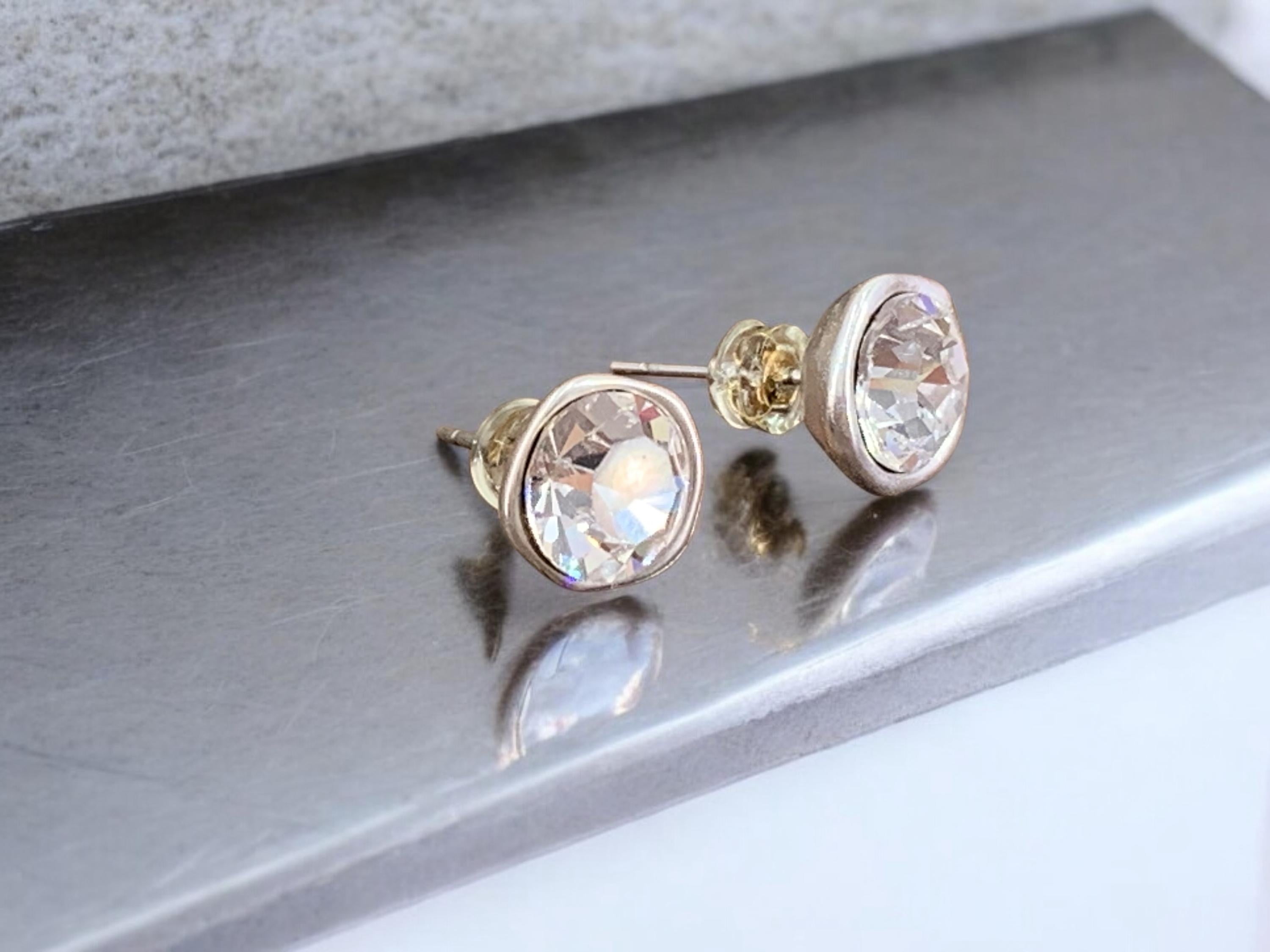 Swarovski Crystal sparkling Stud silver Earrings