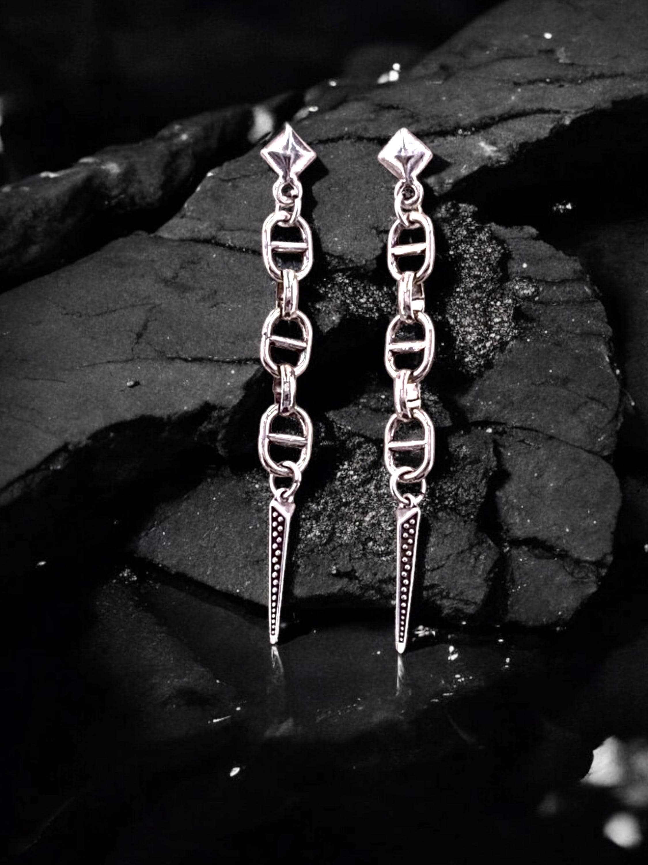 Very long chunky chain earrings with spike pendant, dangling earrings, silver chain earrings, punk earrings, , unique earring
