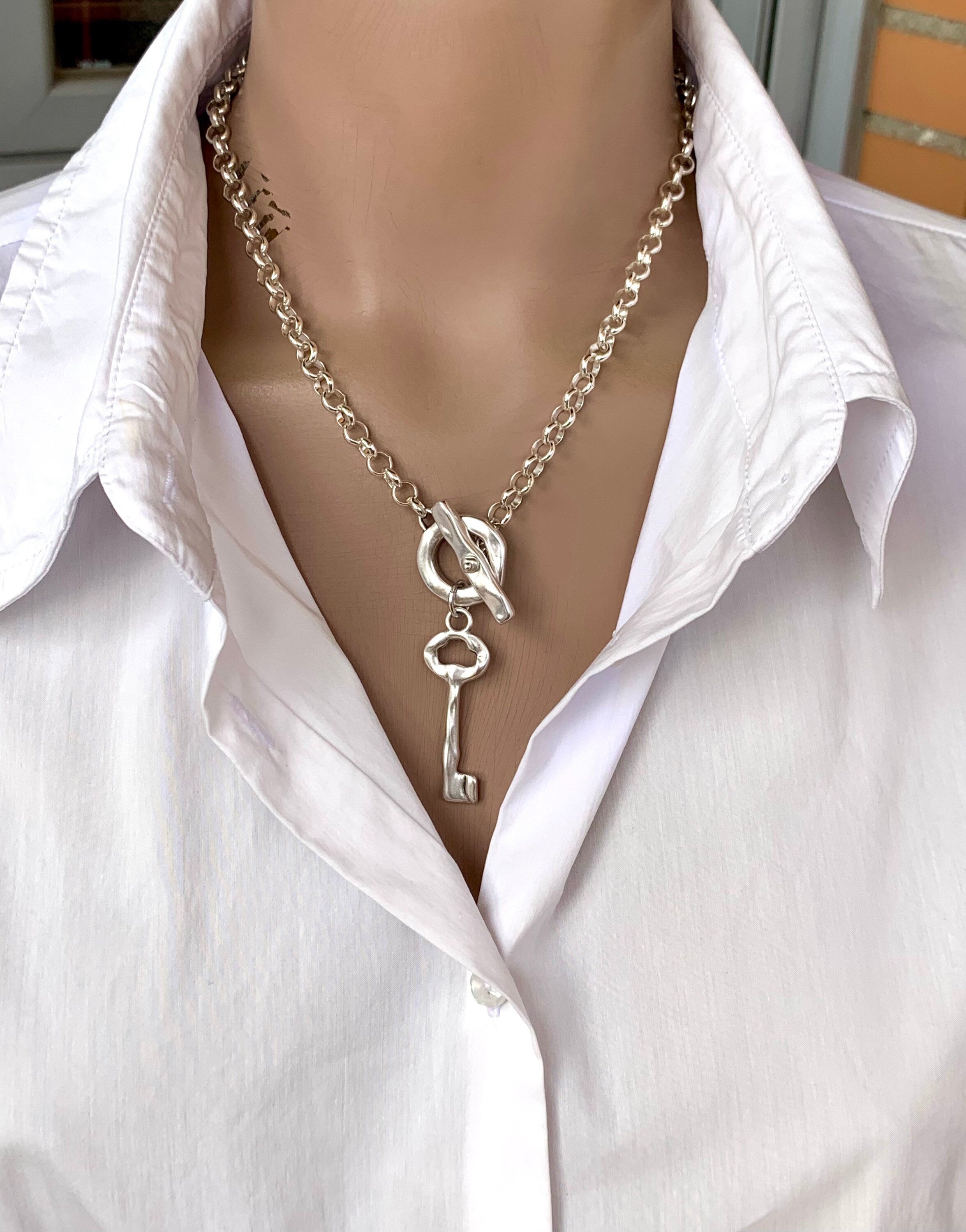 Artisian silver plated Chunky chain key pendant and toggle clasp necklace