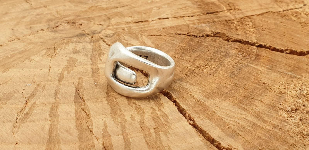 Bold chunky silver plated ring • sculptural adjustable statement ring • modern unisex silver jewelry. anillo plateado grueso