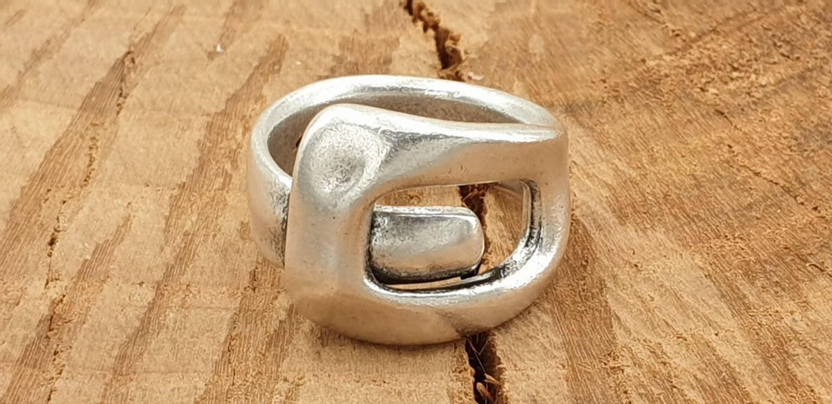 Bold chunky silver plated ring • sculptural adjustable statement ring • modern unisex silver jewelry. anillo plateado grueso