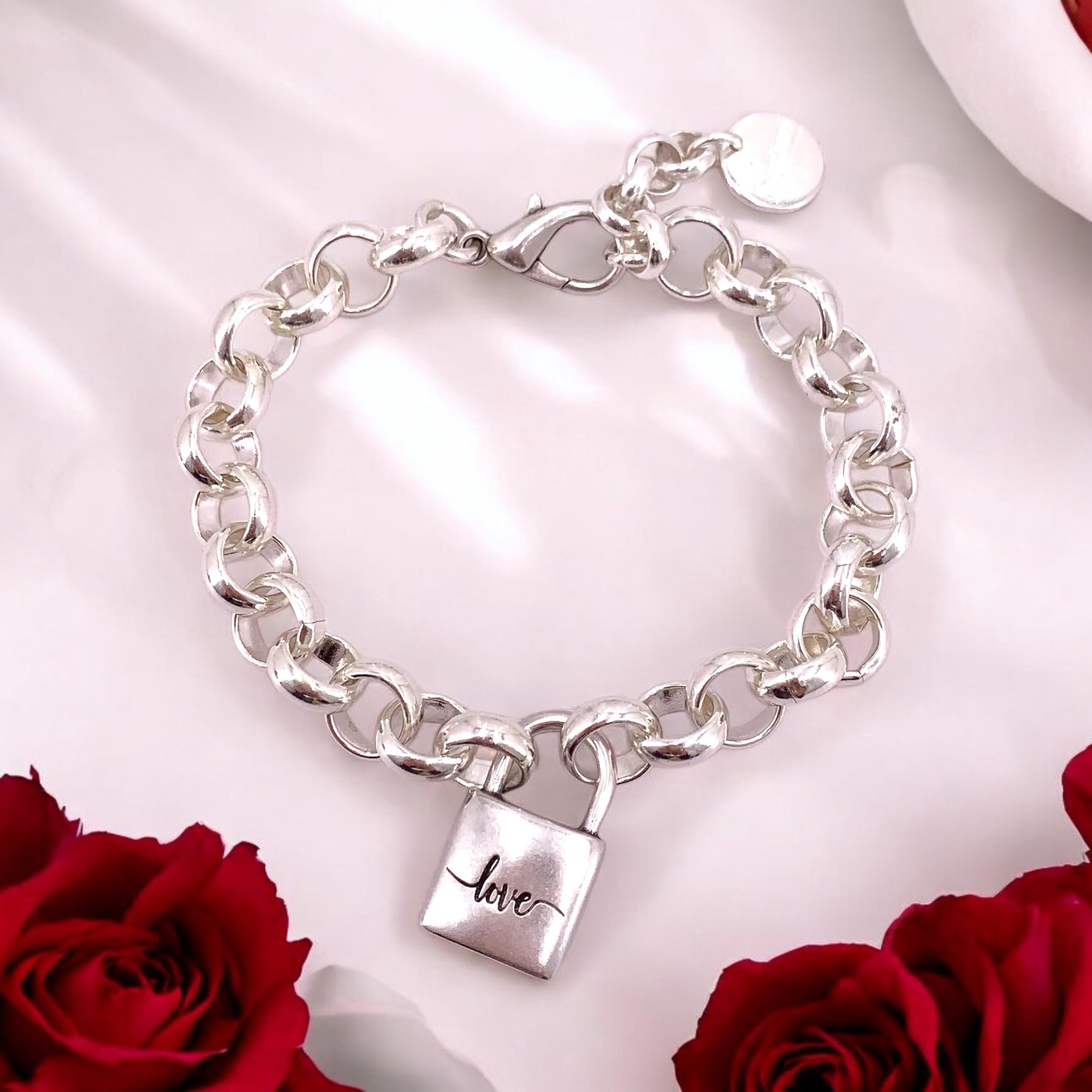Chunky silver chain bracelet with padlock, bold link rolo bracelet, heavyweight chain bracelet, voluminous bracelet, uno de 50 style, gift