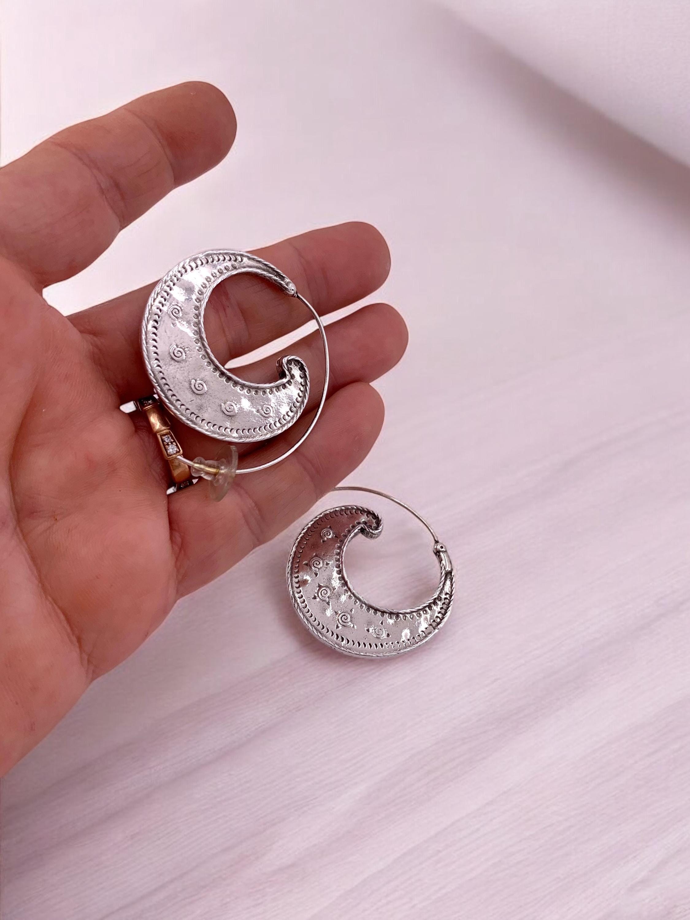 Silver antique moon earrings, silver spiral earrings, statement earrings, ethnic earrings, big moon engraved earrings, mandala earring