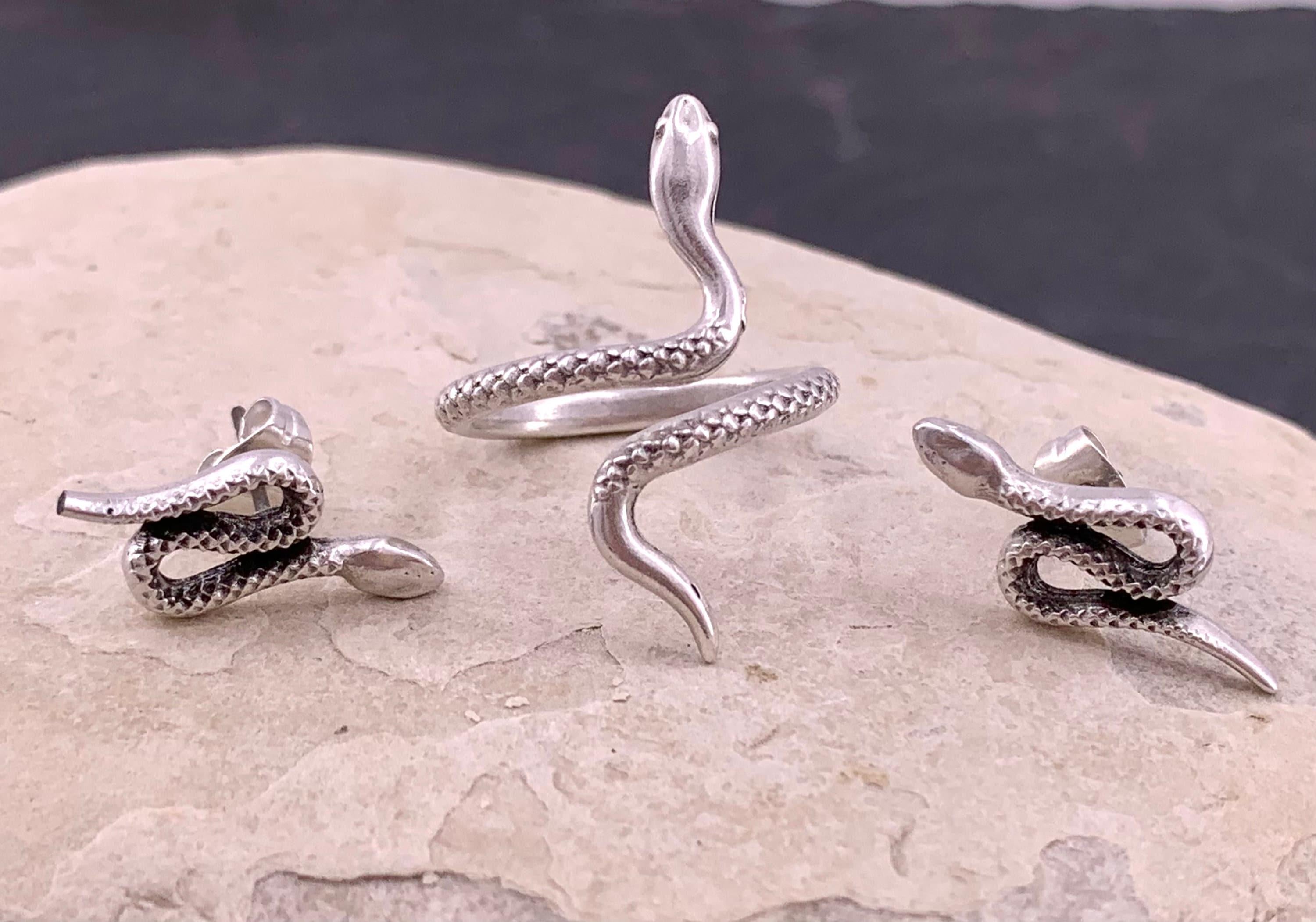 Unisex silver snake earrings – rock-inspired style – surgical steel posts – silver-plated – everyday jewelry by kukuri