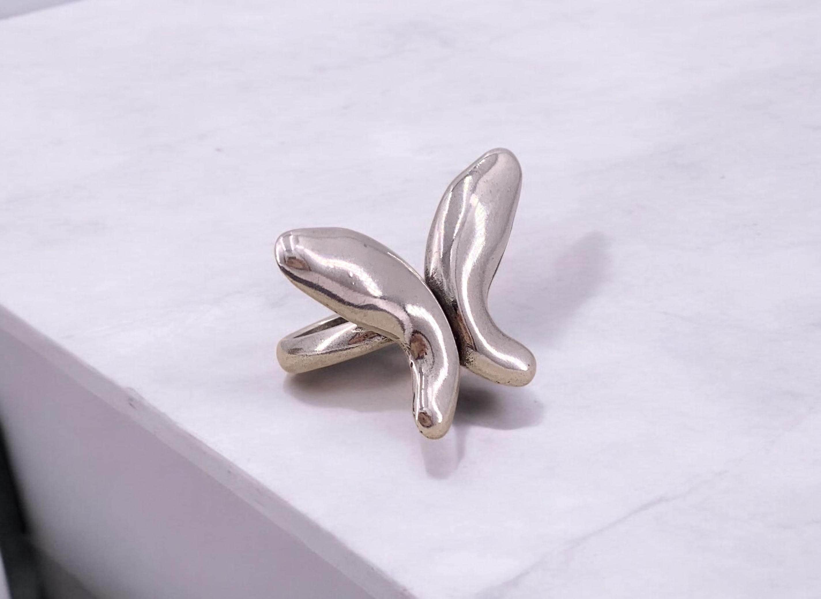 Chunky silver ring butterfly-shaped, oversized adjustable fit – kukuri jewelry