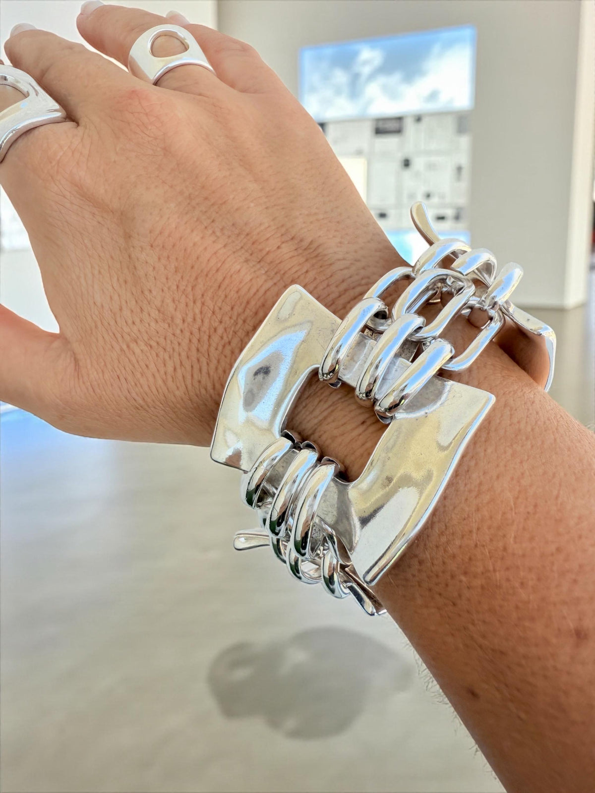 Chunky geometric silver bracelet – bold statement cuff – adjustable, plus‑size friendly