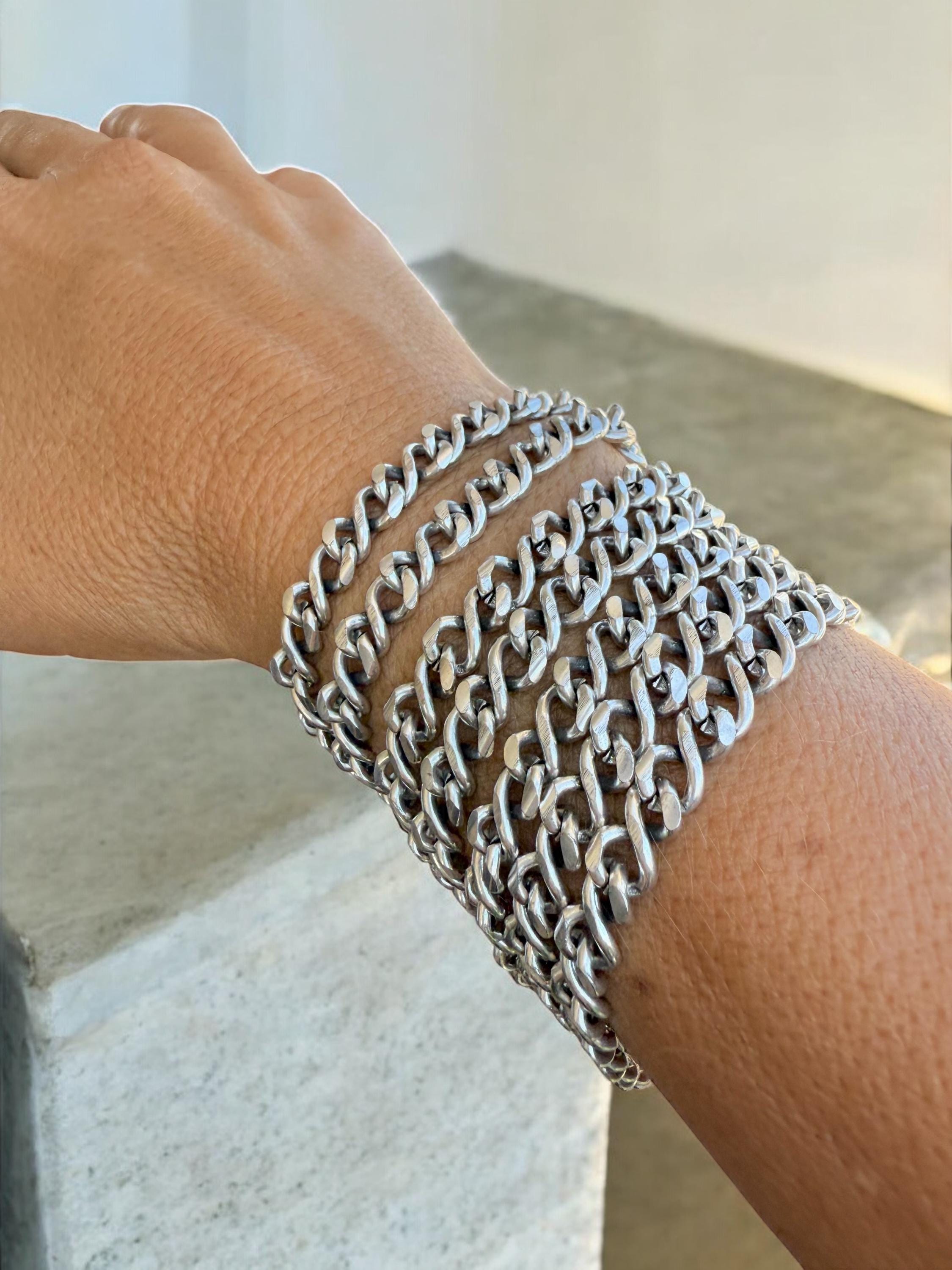 Pulsera de cadena gruesa de plata de varias hebras con eslabones infinitos en espiral y cierre magnético - Joyería Kukuri