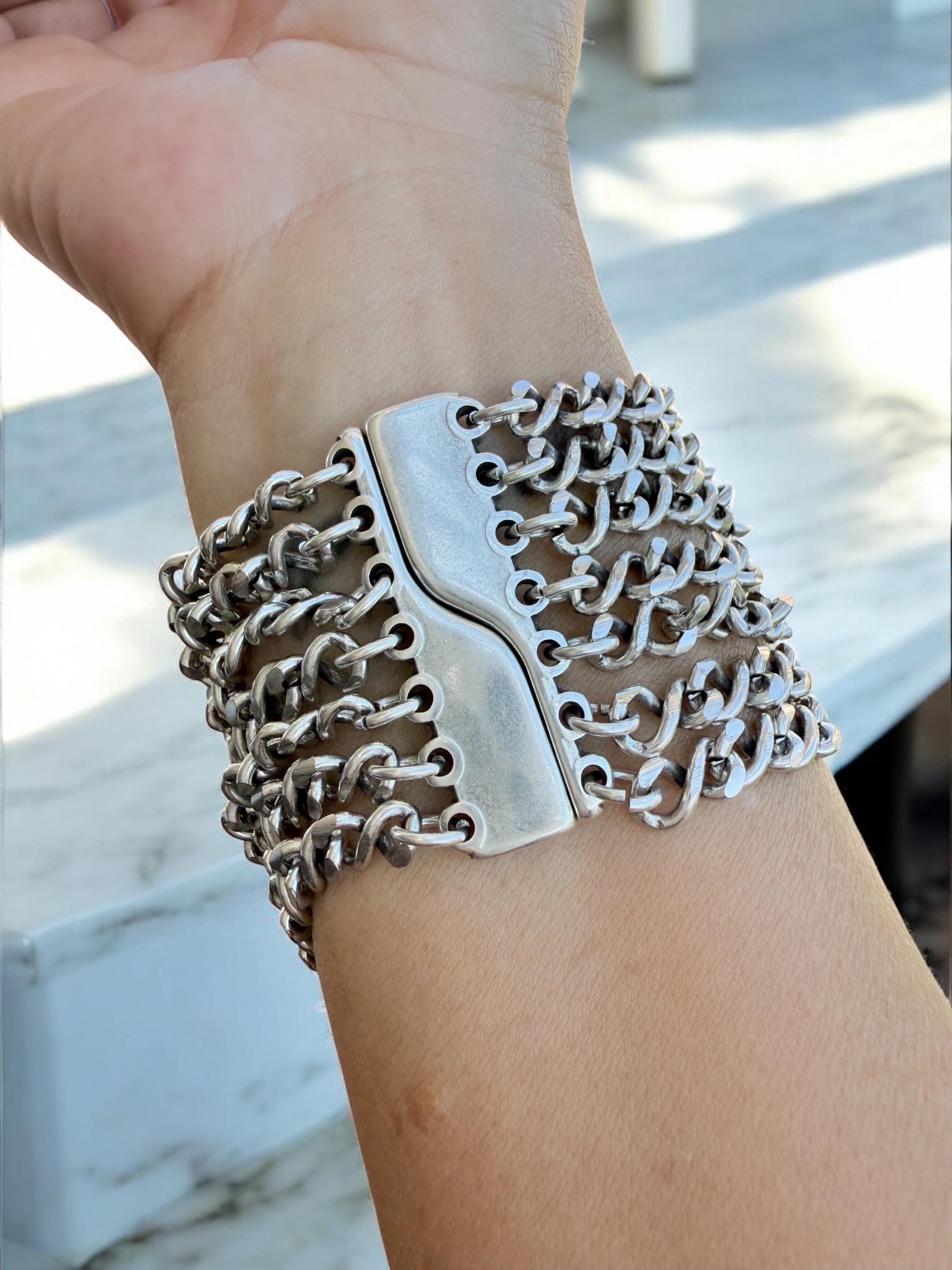 Pulsera de cadena gruesa de plata de varias hebras con eslabones infinitos en espiral y cierre magnético - Joyería Kukuri