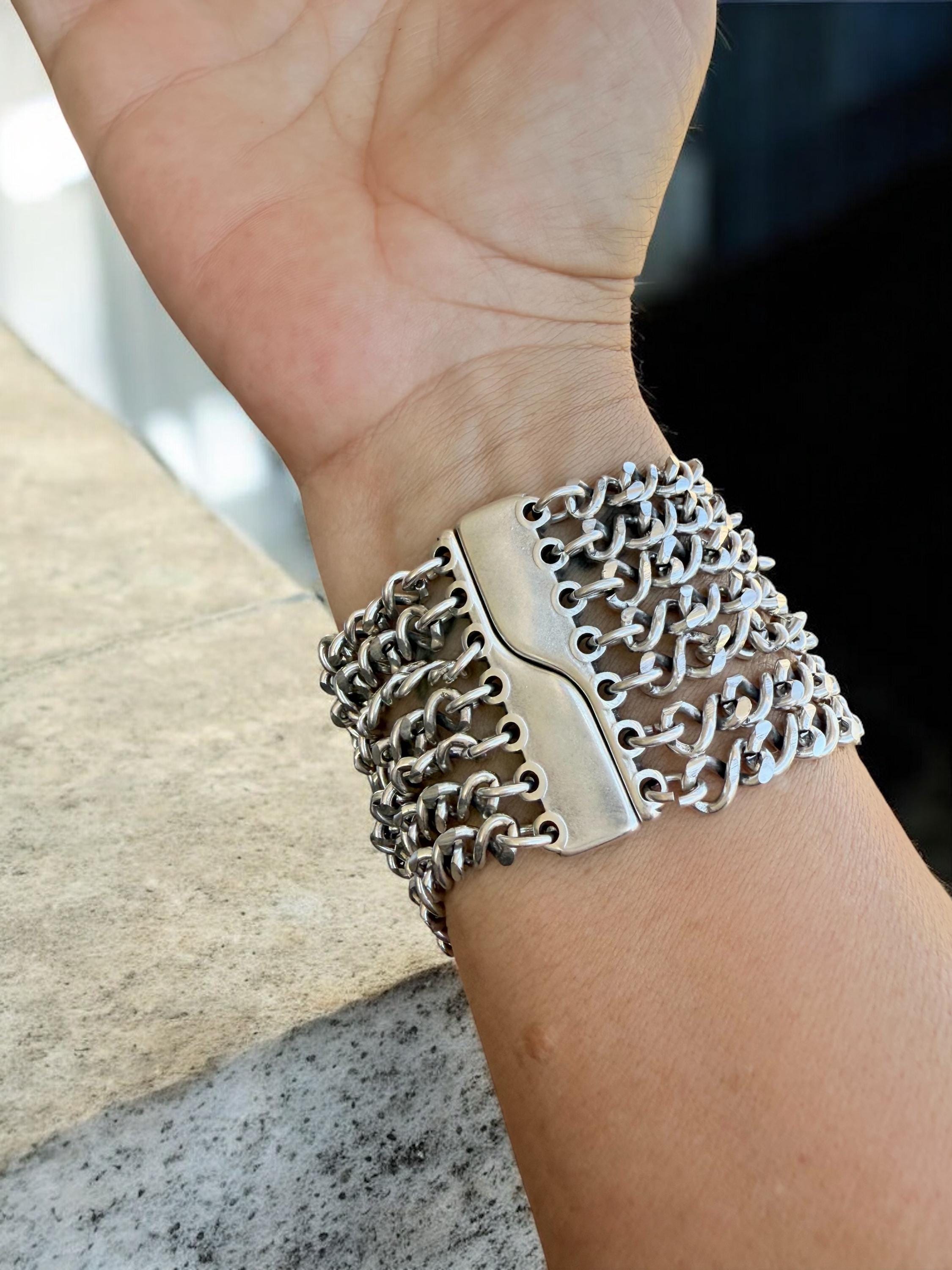 Pulsera de cadena gruesa de plata de varias hebras con eslabones infinitos en espiral y cierre magnético - Joyería Kukuri
