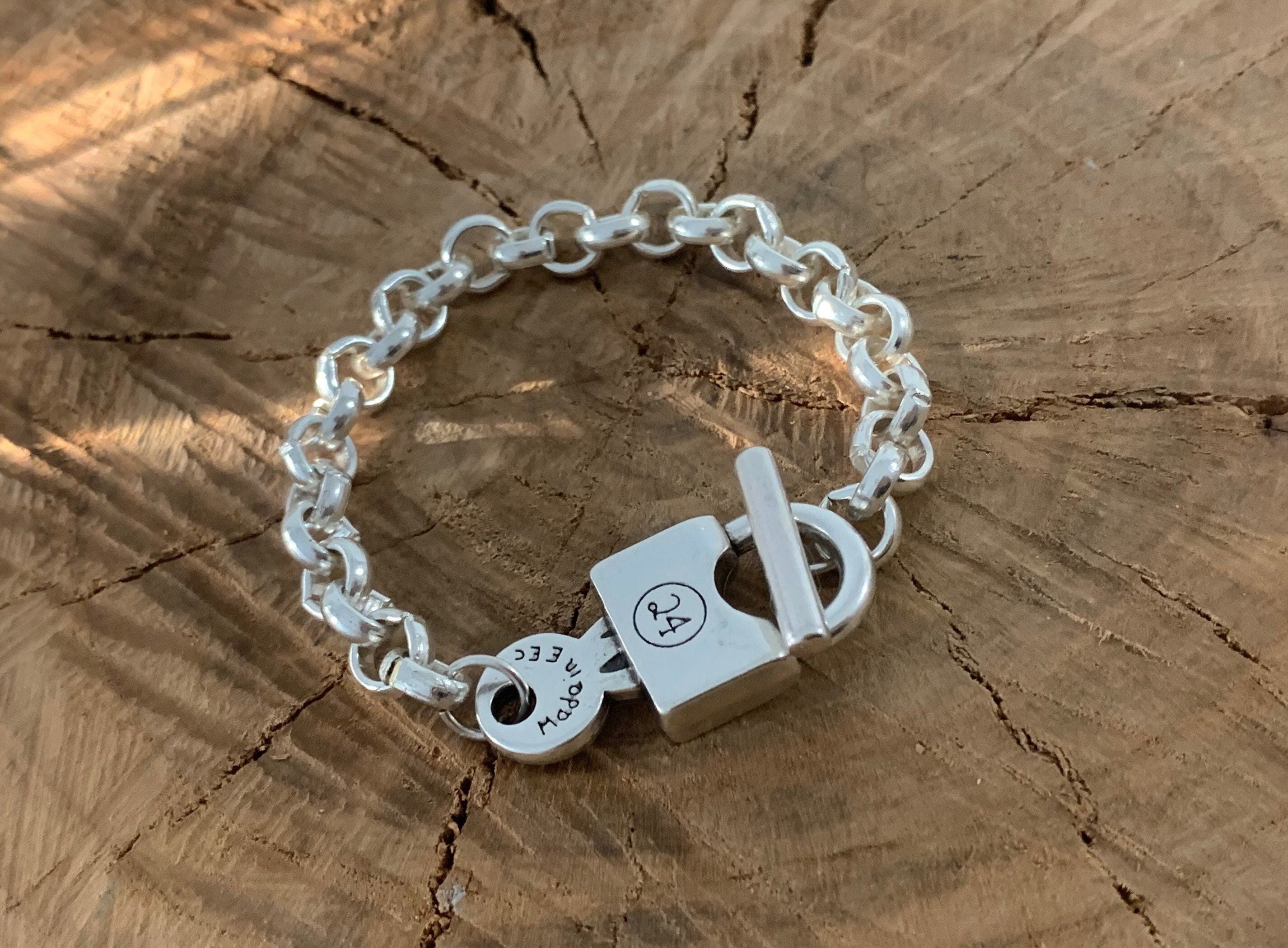 Chunky Silver chain bracelet with padlock, bold link rolo bracelet, heavyweight chain bracelet, voluminous bracelet, uno de 50 style, gift