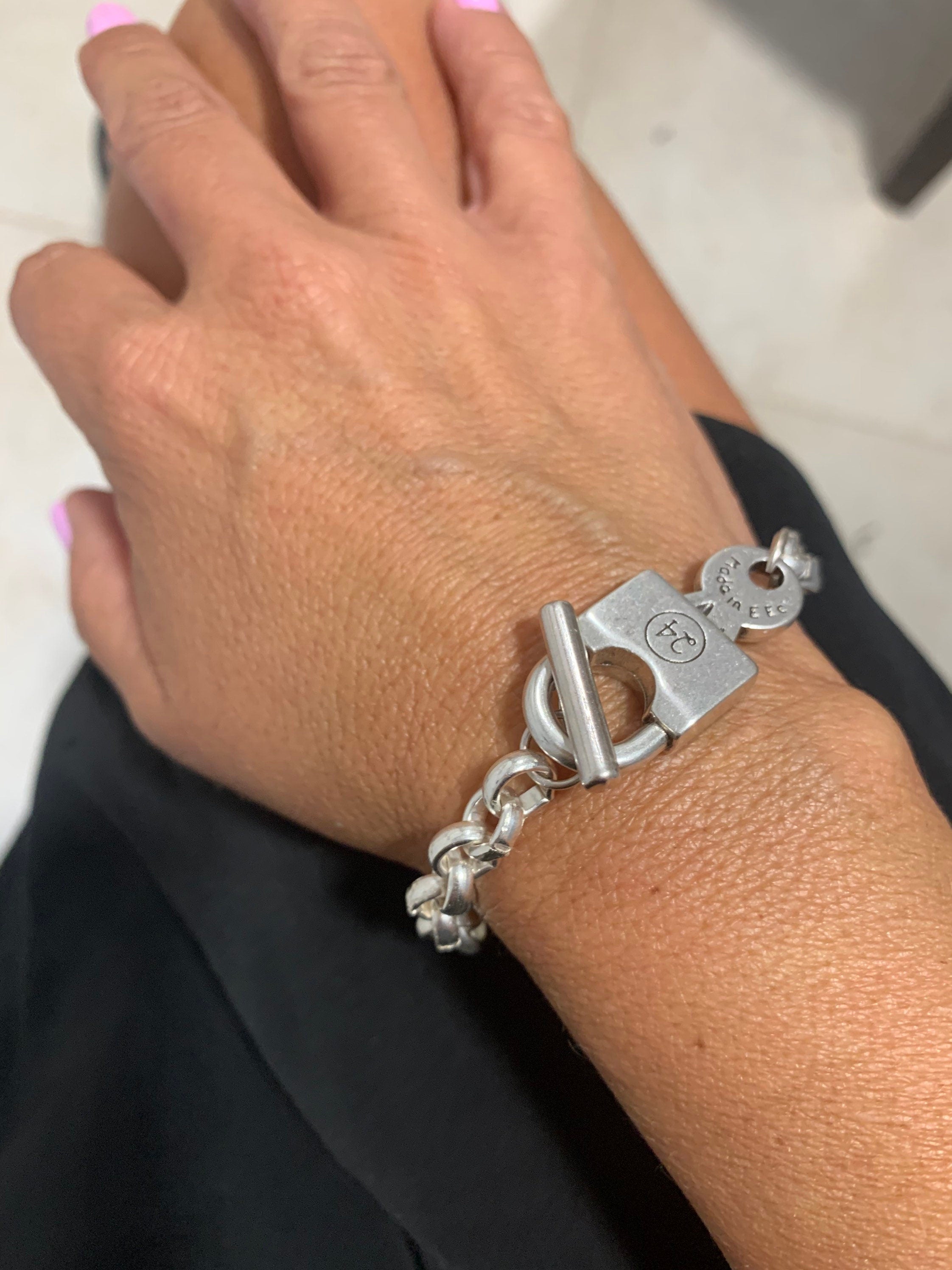 Chunky Silver chain bracelet with padlock, bold link rolo bracelet, heavyweight chain bracelet, voluminous bracelet, uno de 50 style, gift