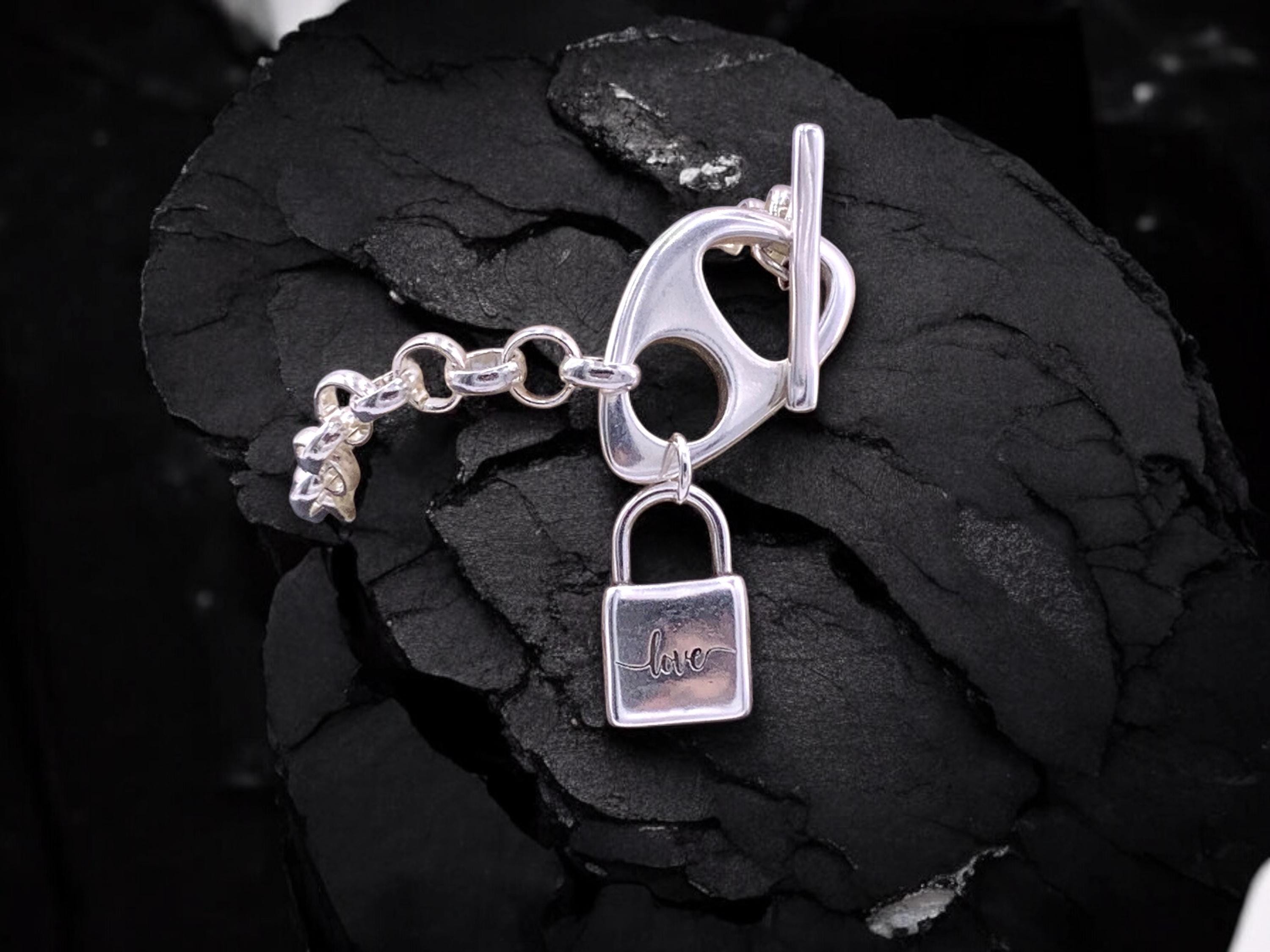 Chunky Silver Chain Bracelet with Padlock Pendant – Toggle Clasp – Custom Fit – Kukuri Jewelry