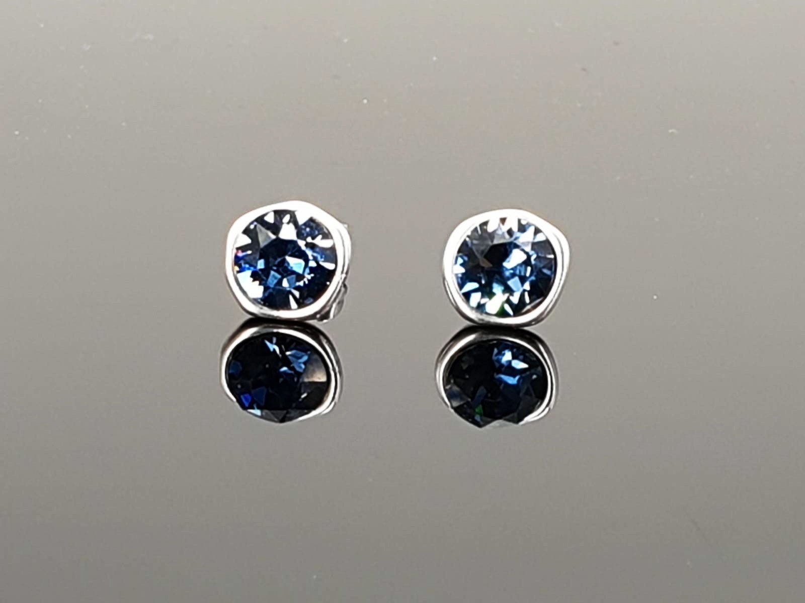 Swarovski Crystal Stud Earrings – 17 Colors Available – Silver-Plated – Sparkling Everyday & Party Jewelry - uno de 50 style - gift for her
