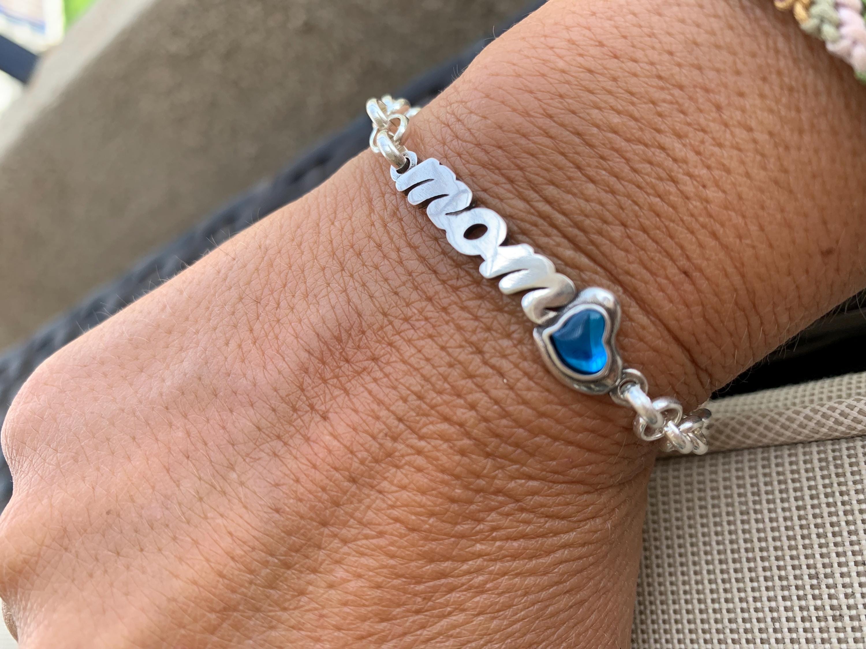 Silver “Mom” Bracelet with Blue Heart Crystal – Personalized Rolo Chain Gift – Adjustable Fit – Women’s Jewelry - Mother perfect gift
