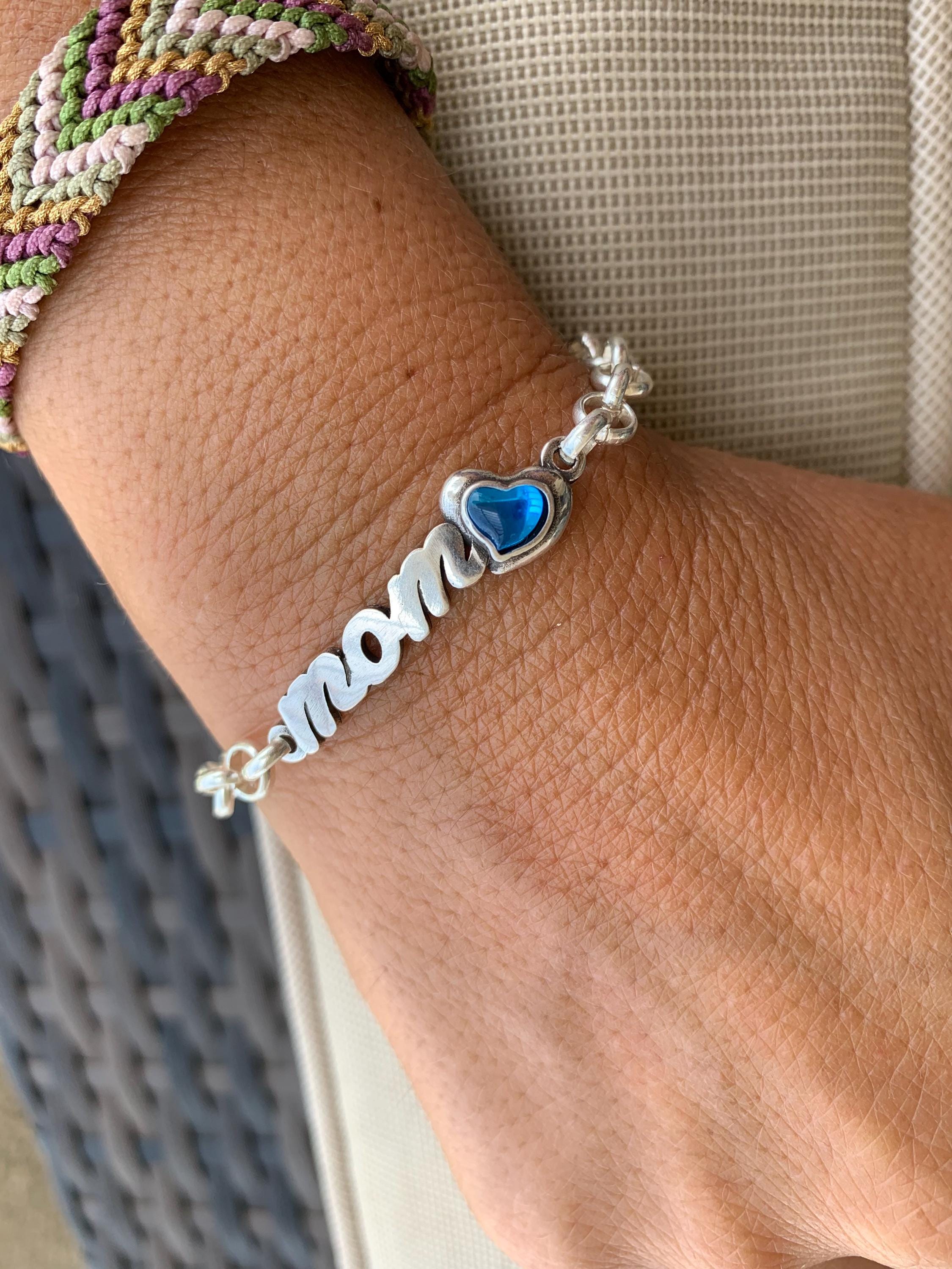 Silver “Mom” Bracelet with Blue Heart Crystal – Personalized Rolo Chain Gift – Adjustable Fit – Women’s Jewelry - Mother perfect gift