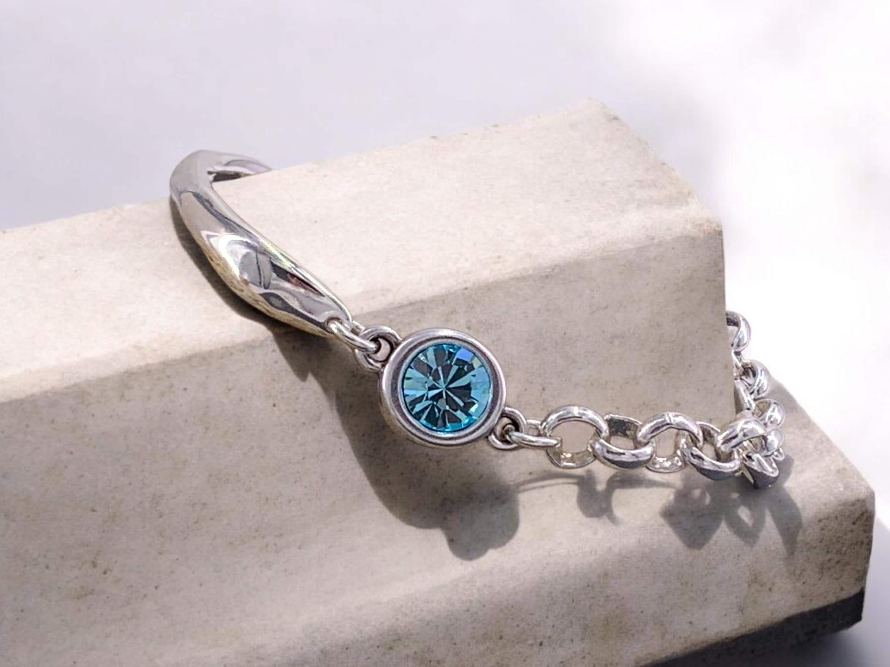 Chunky half cuff chain siver bracelet with Swarovski crystal. Chunky silver bracelet, uno de 50 style, rigid silver half cuff, half bangle