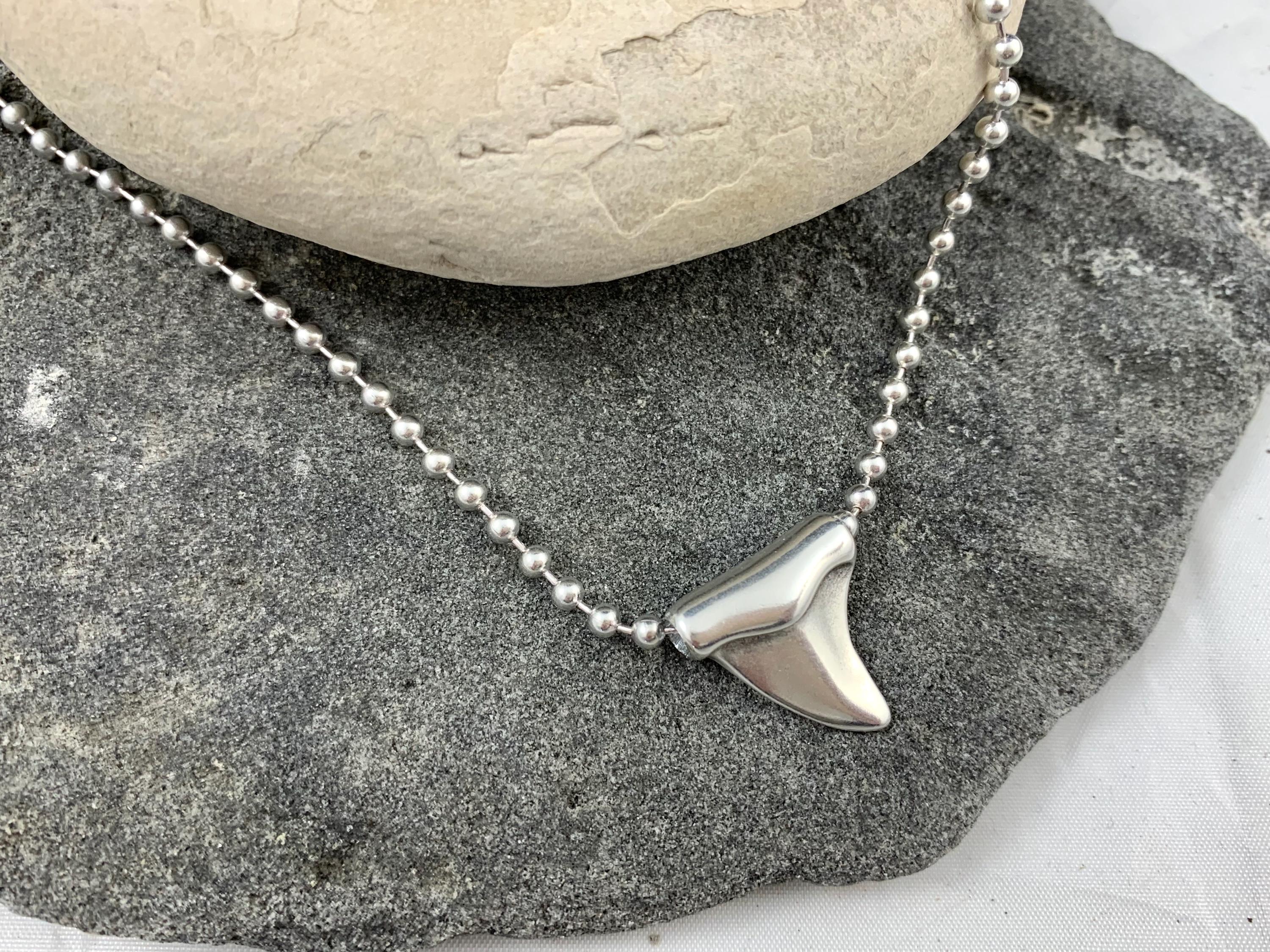 Silver balls chain necklace with shark tooh pendant, silver unisex necklace, surfers necklace, gift for him, boho men jewelry,