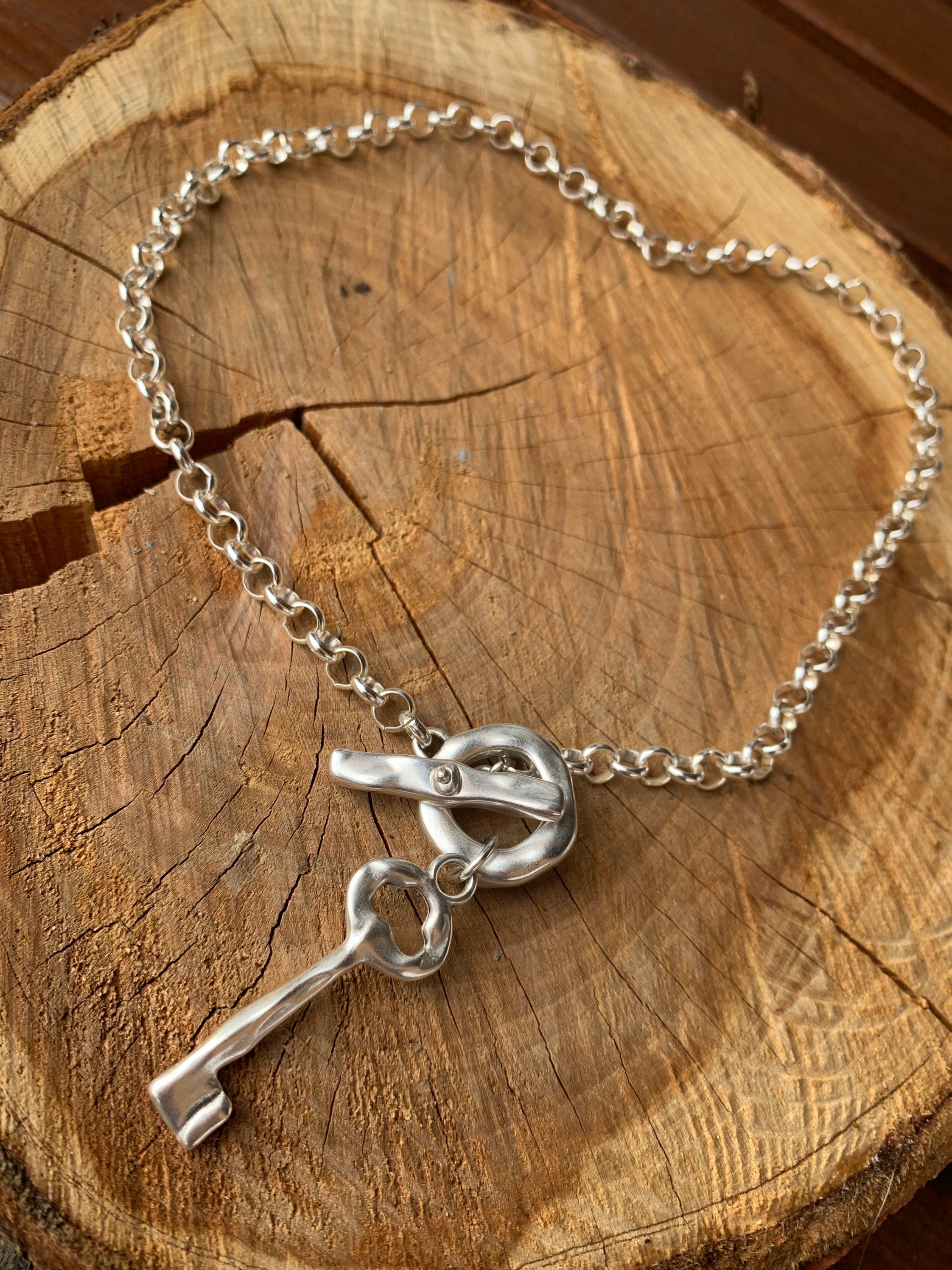 Chunky chain necklace, key pendant necklace,  silver chain necklace, bold chain silver necklace, 50 style necklace, toggle clasp necklace