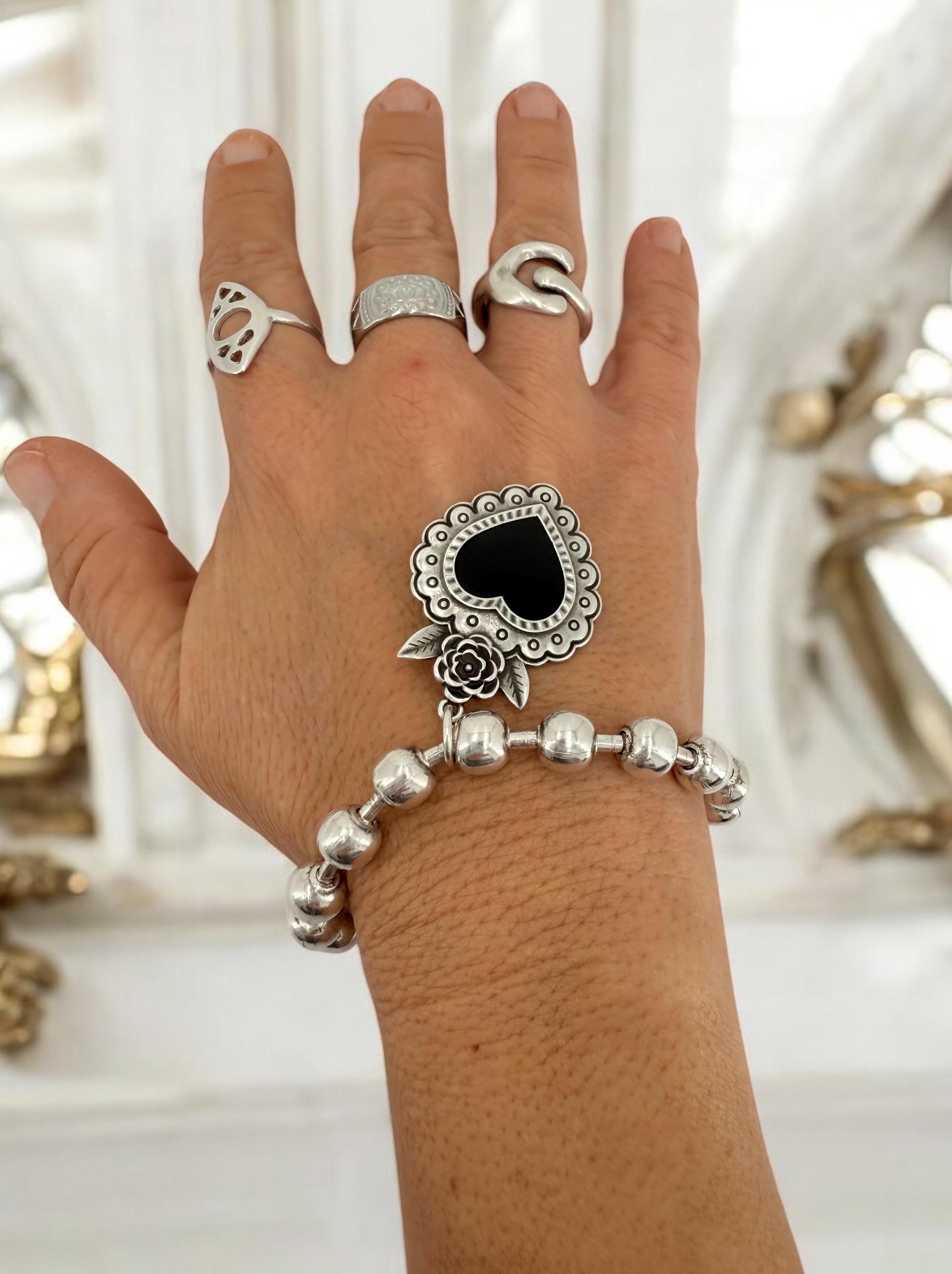 Chunky silver balls chain bracelet with black heart pendant, bold balls chain bracelet, thick chain bracelet, chunky silver bracelet, gift