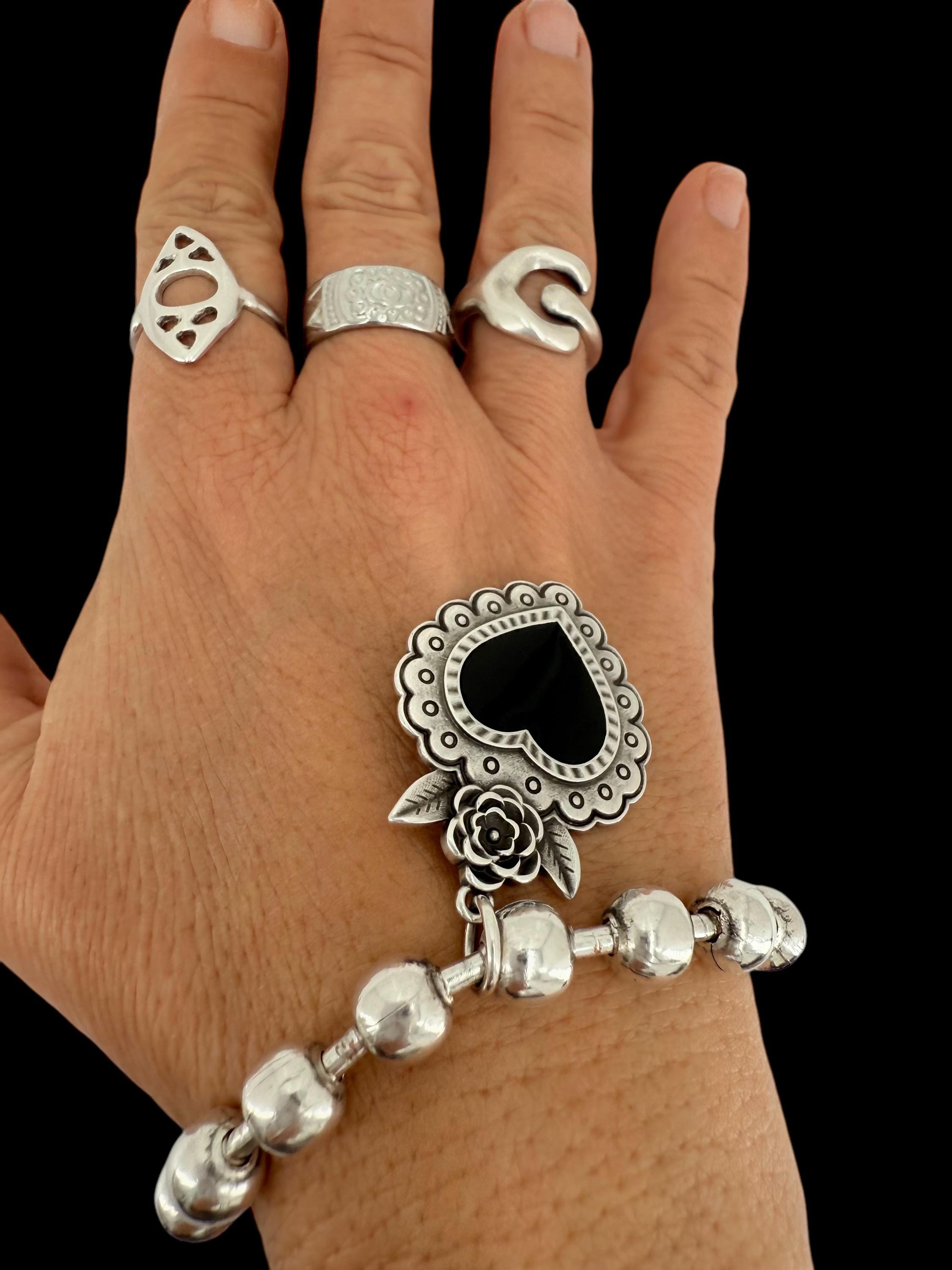 Chunky silver balls chain bracelet with black heart pendant, bold balls chain bracelet, thick chain bracelet, chunky silver bracelet, gift