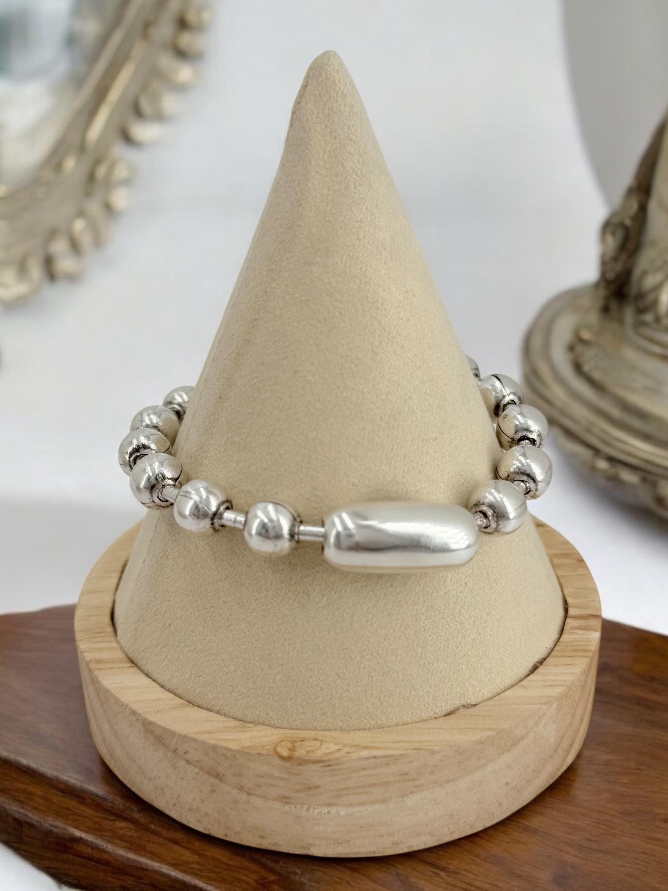 Chunky silver balls chain bracelet with black heart pendant, bold balls chain bracelet, thick chain bracelet, chunky silver bracelet, gift