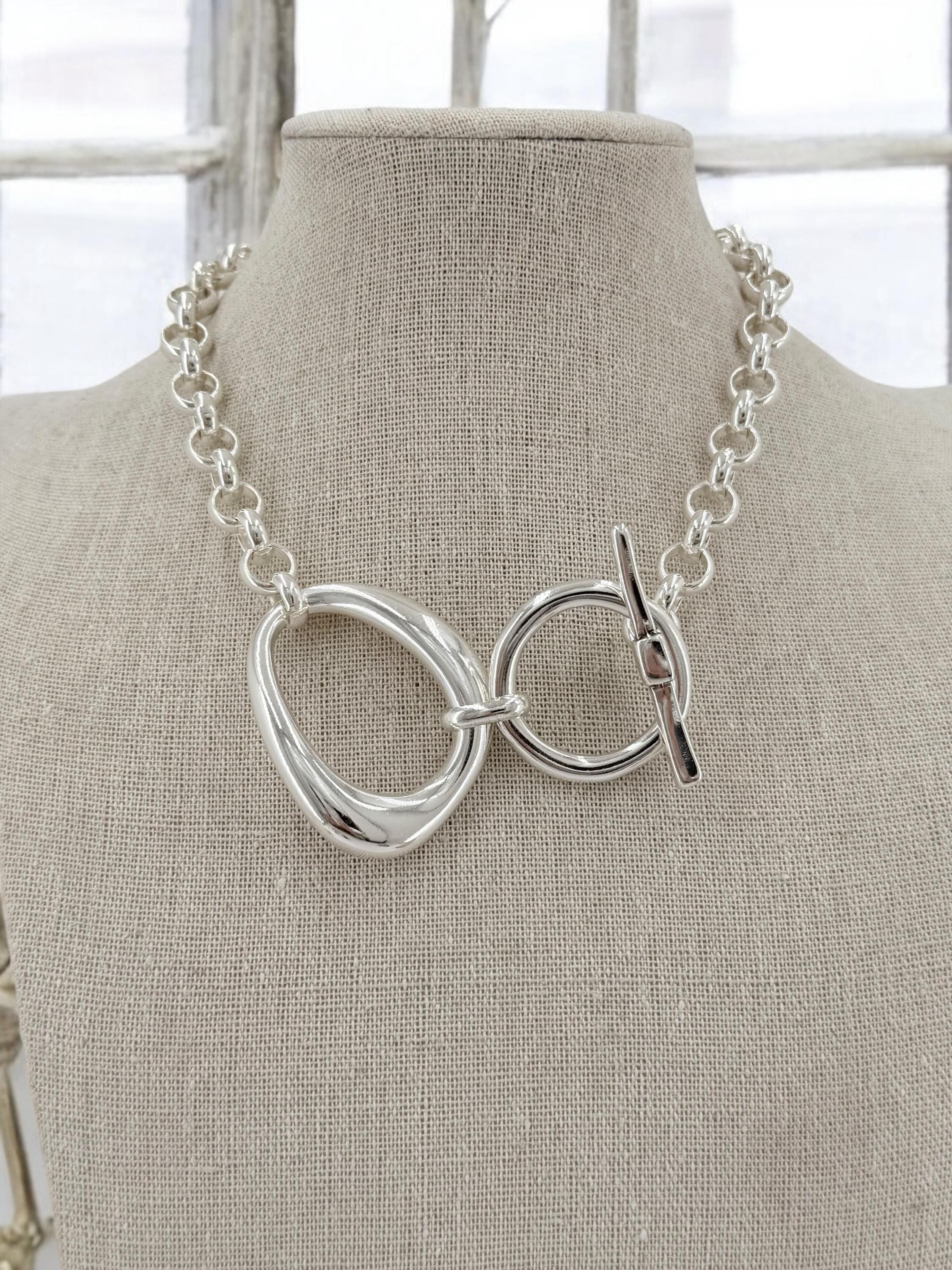 Statement chunky silver chain choker, silver rolo toggle necklace, big pendant choker, silver heavyweight chain necklace, uno de 50 style,
