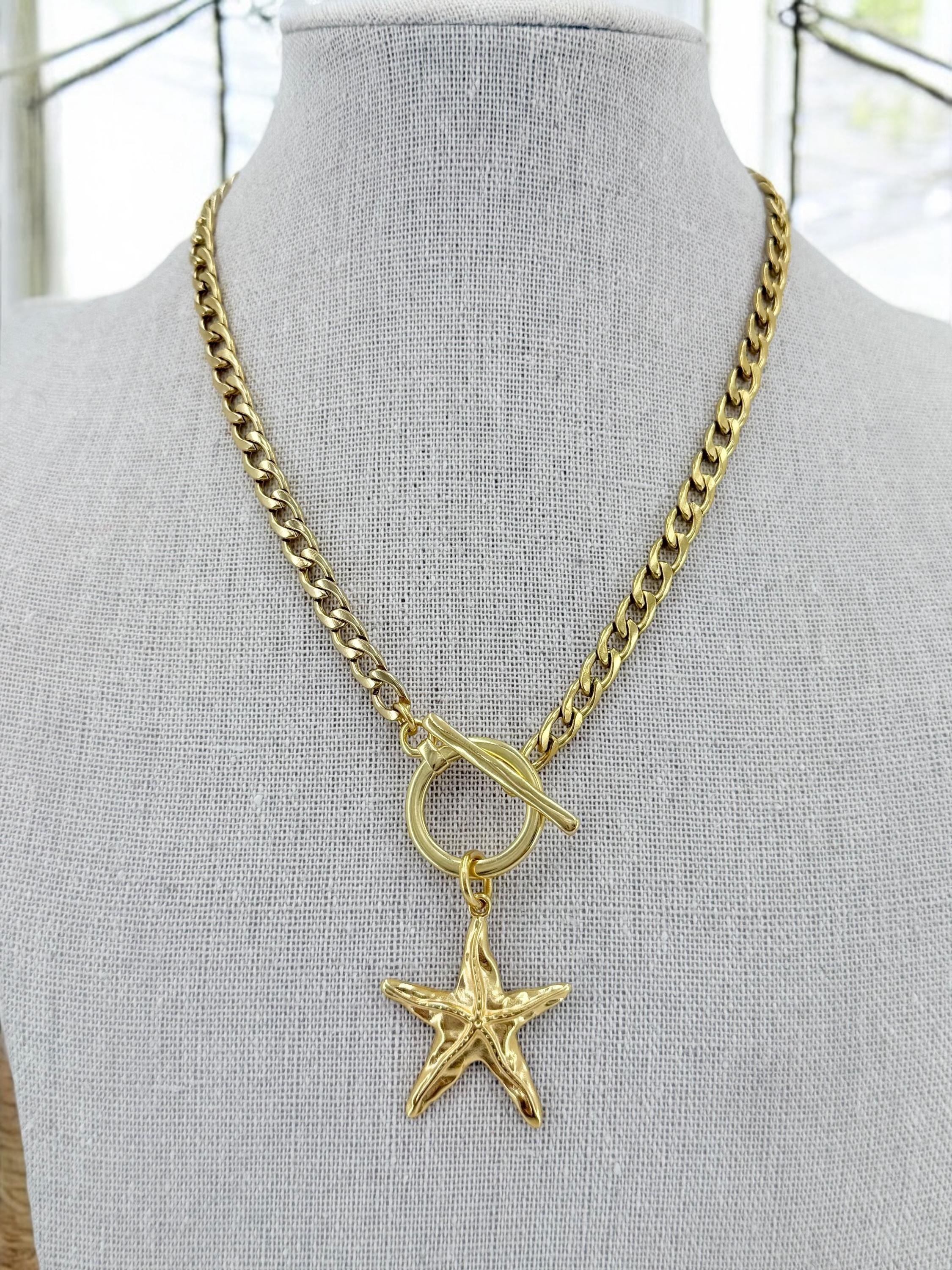 Sculptural Gold Starfish Choker – Cuban Stainless Steel Chain with 24k Gold-Plated Toggle Clasp – Handmade Coastal Statement Necklace