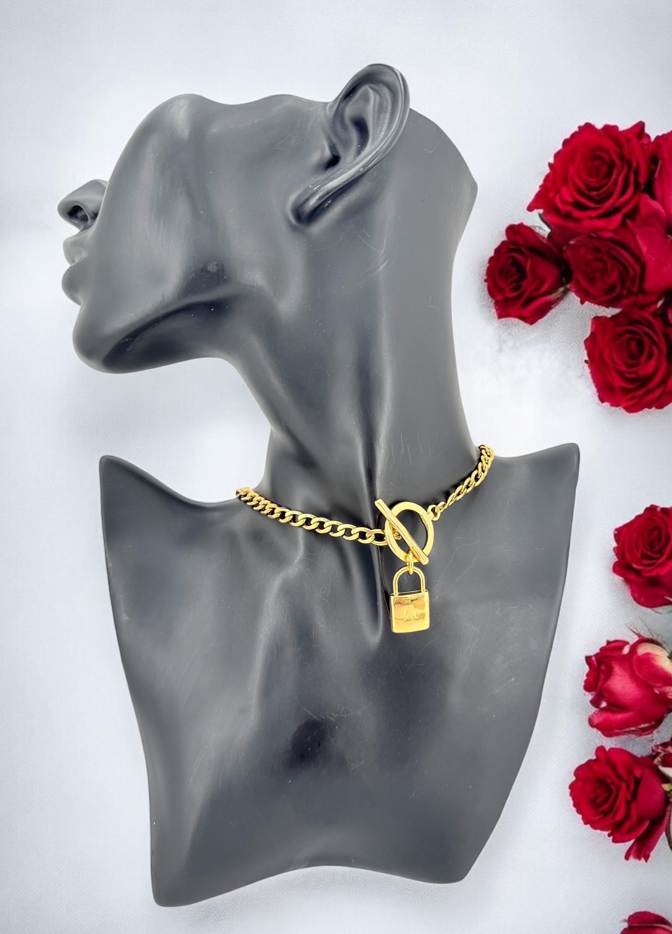 Sculptural Gold Padlock pendant chunky Choker – Cuban Stainless Steel Chain with 24k Gold-Plated Toggle Clasp – Handmade Statement Necklace