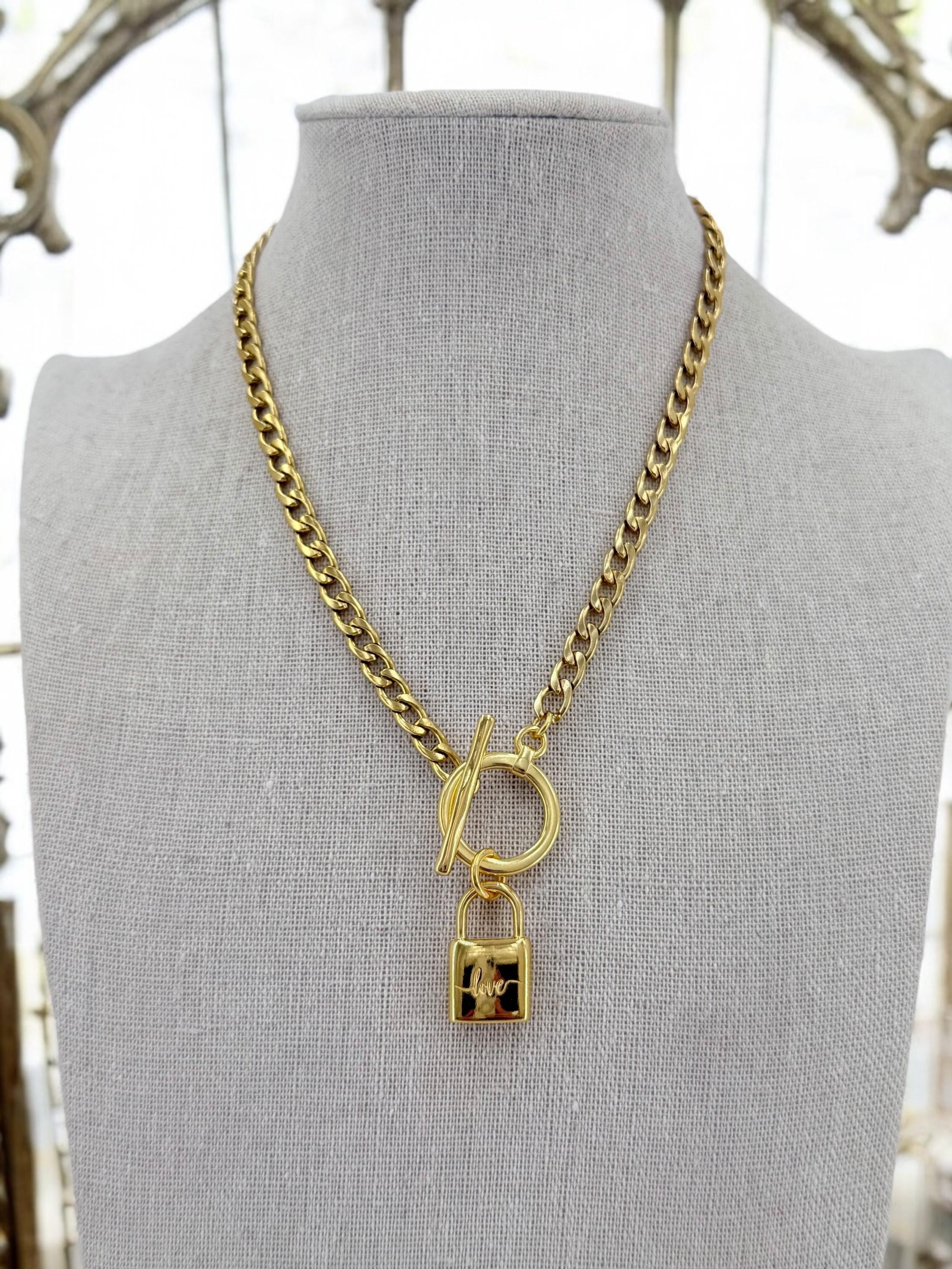 Sculptural Gold Padlock pendant chunky Choker – Cuban Stainless Steel Chain with 24k Gold-Plated Toggle Clasp – Handmade Statement Necklace