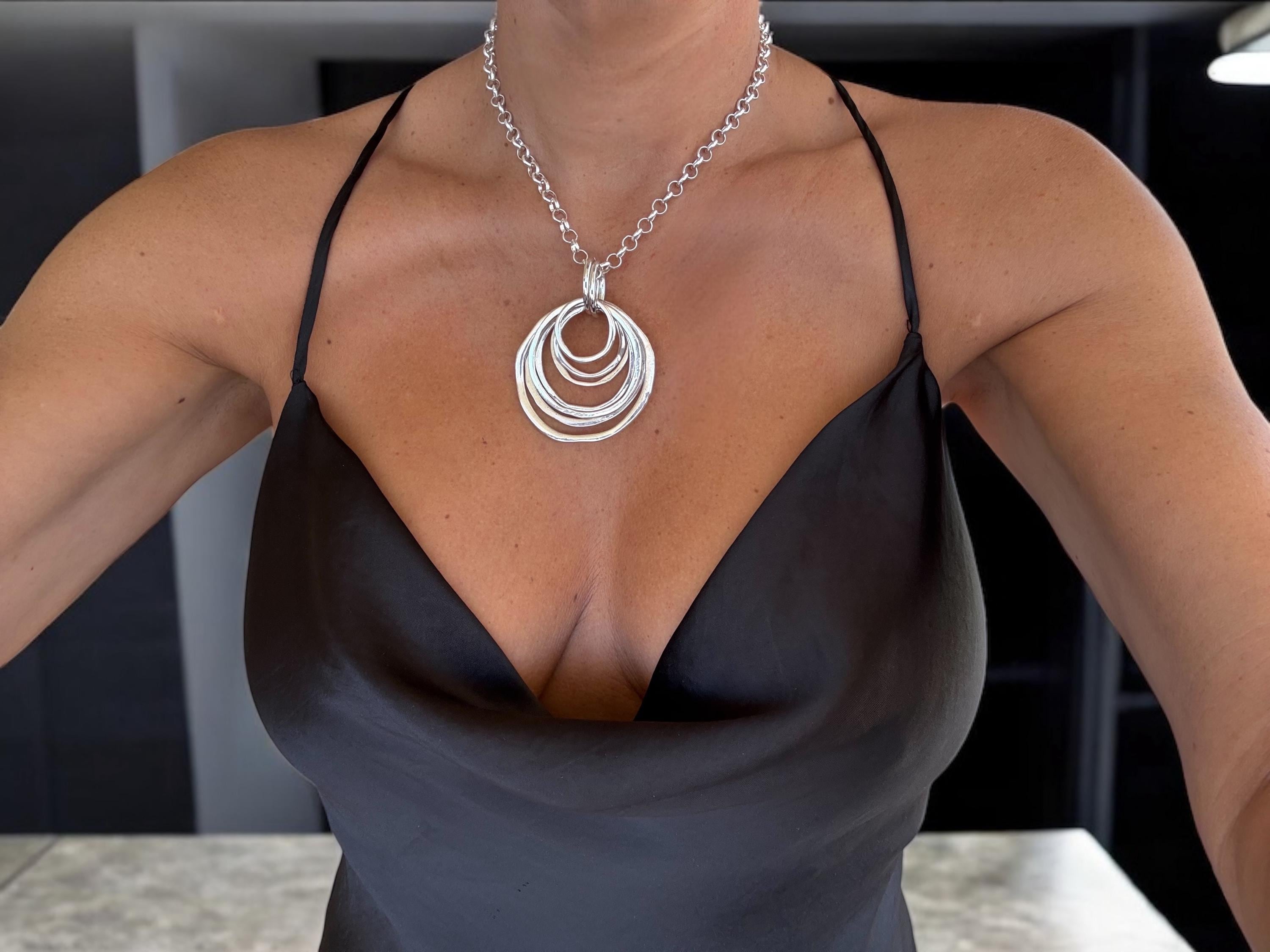 Bold Multi-Ring Pendant Necklace – Chunky Rolo Chain with Unique Silver Links – Statement Jewelry- gift for women - Scultural necklace