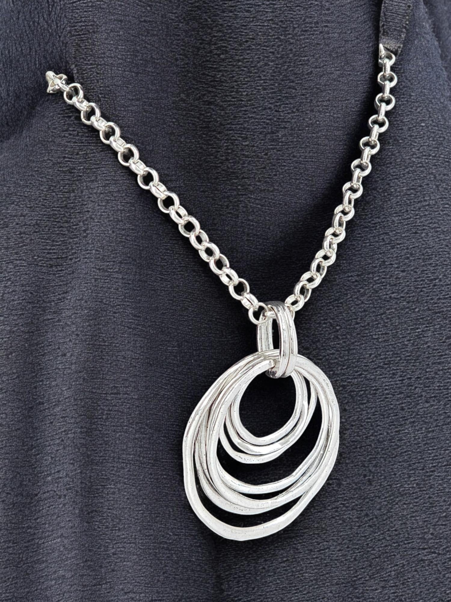 Bold Multi-Ring Pendant Necklace – Chunky Rolo Chain with Unique Silver Links – Statement Jewelry- gift for women - Scultural necklace