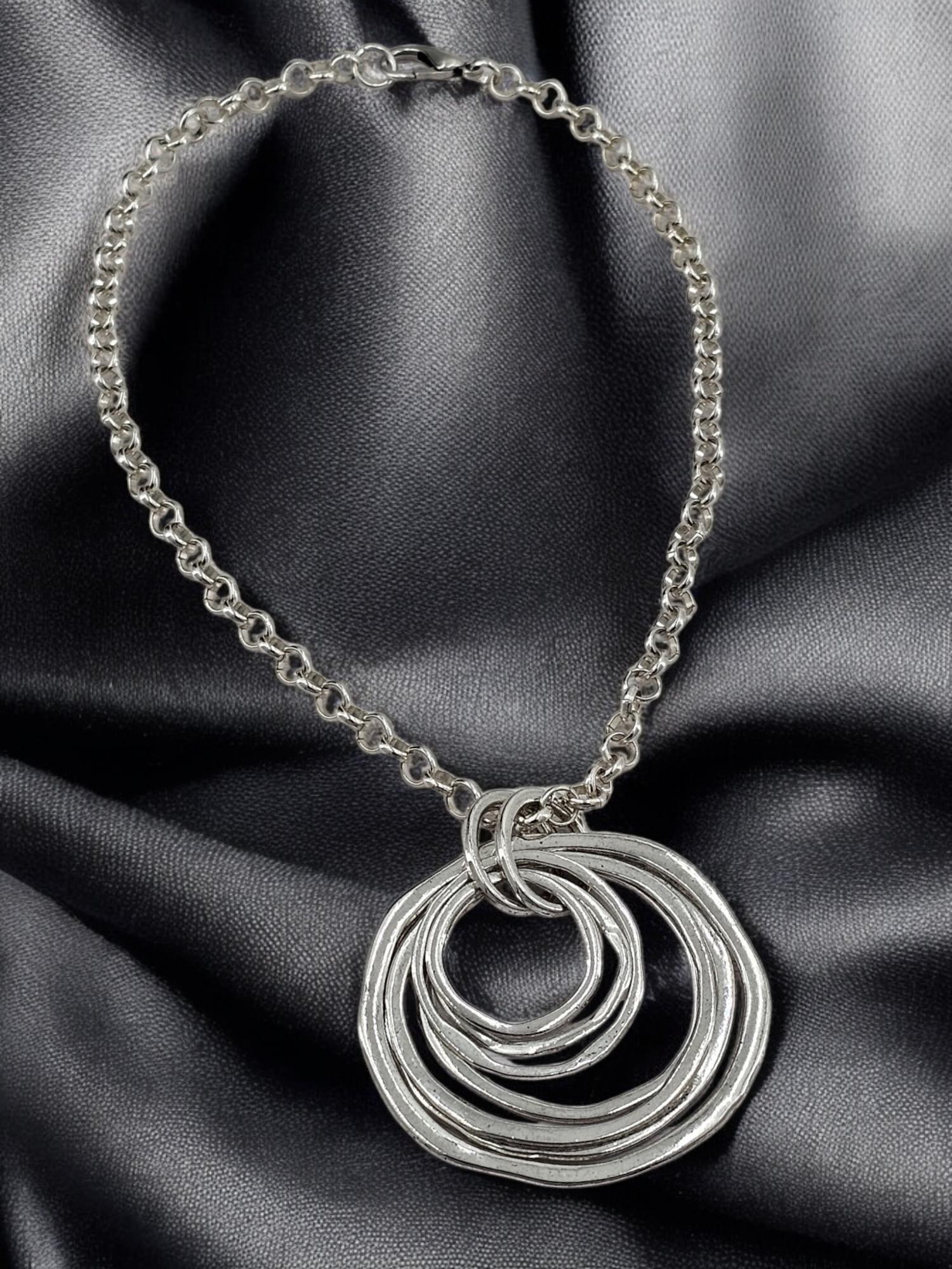 Bold Multi-Ring Pendant Necklace – Chunky Rolo Chain with Unique Silver Links – Statement Jewelry- gift for women - Scultural necklace