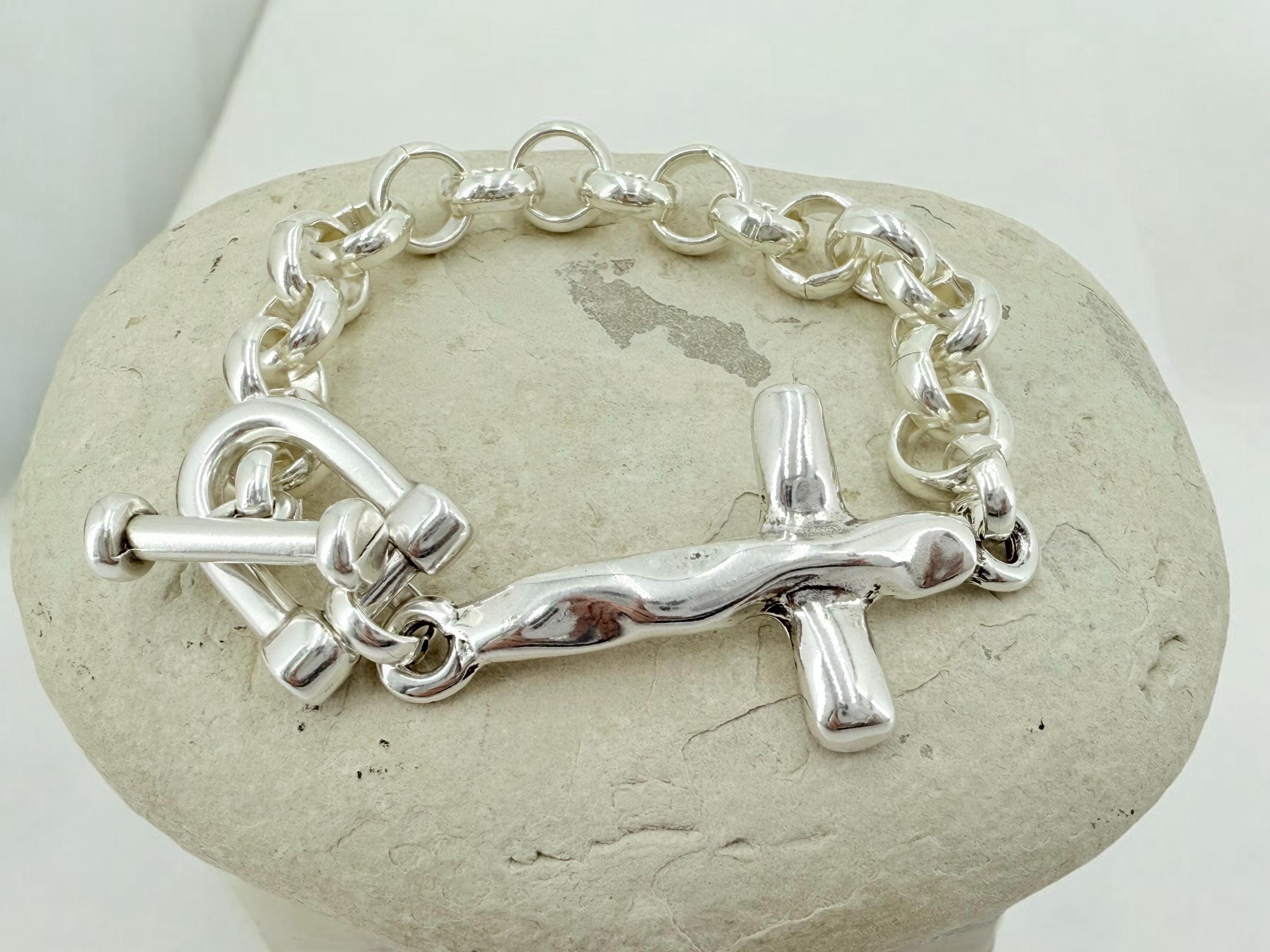 Chunky Silver chain bracelet with cross, bold link rolo bracelet, heavyweight toggle bracelet, bold bracelet, uno de 50 style, women gift