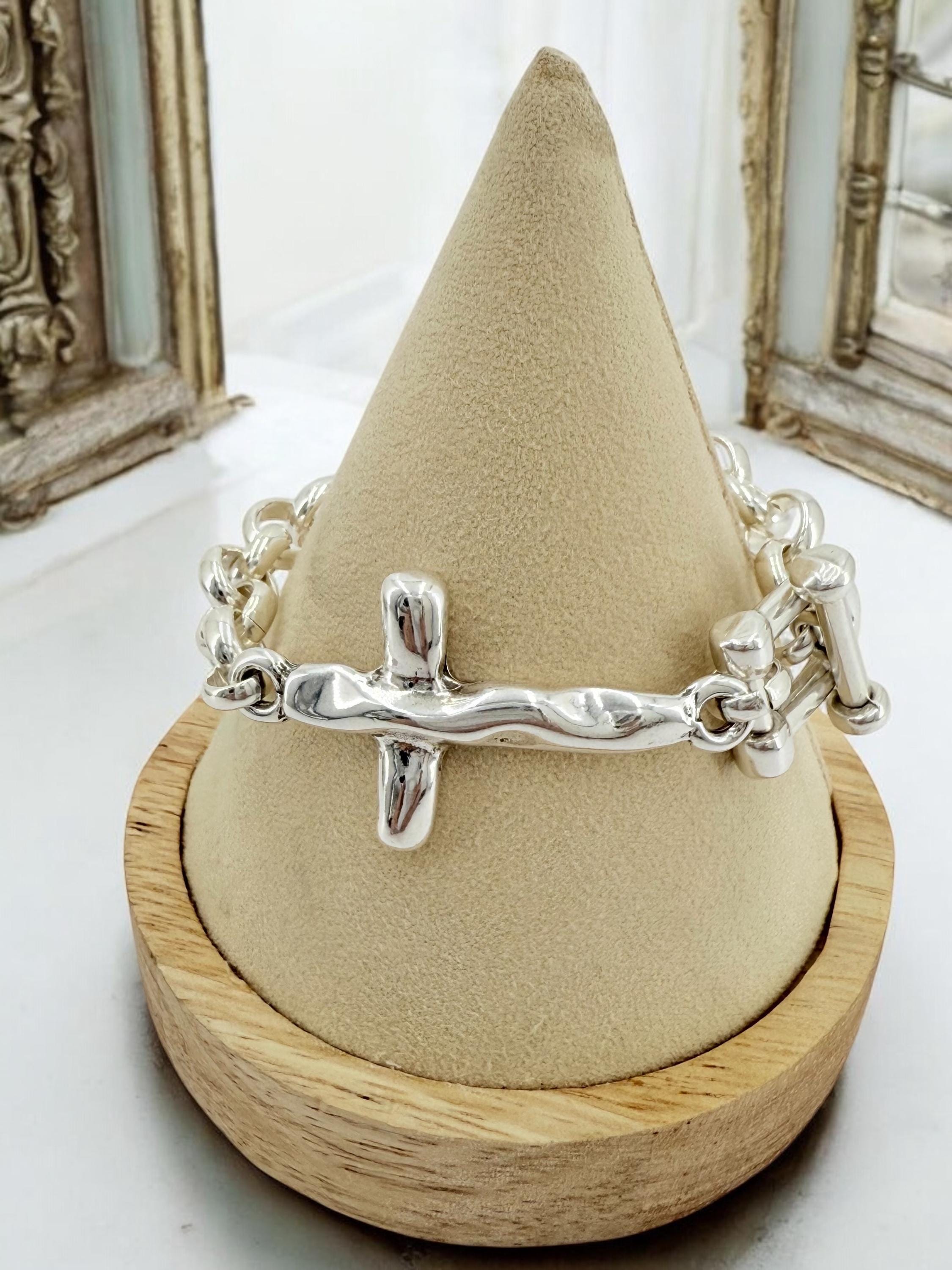 Chunky Silver chain bracelet with cross, bold link rolo bracelet, heavyweight toggle bracelet, bold bracelet, uno de 50 style, women gift