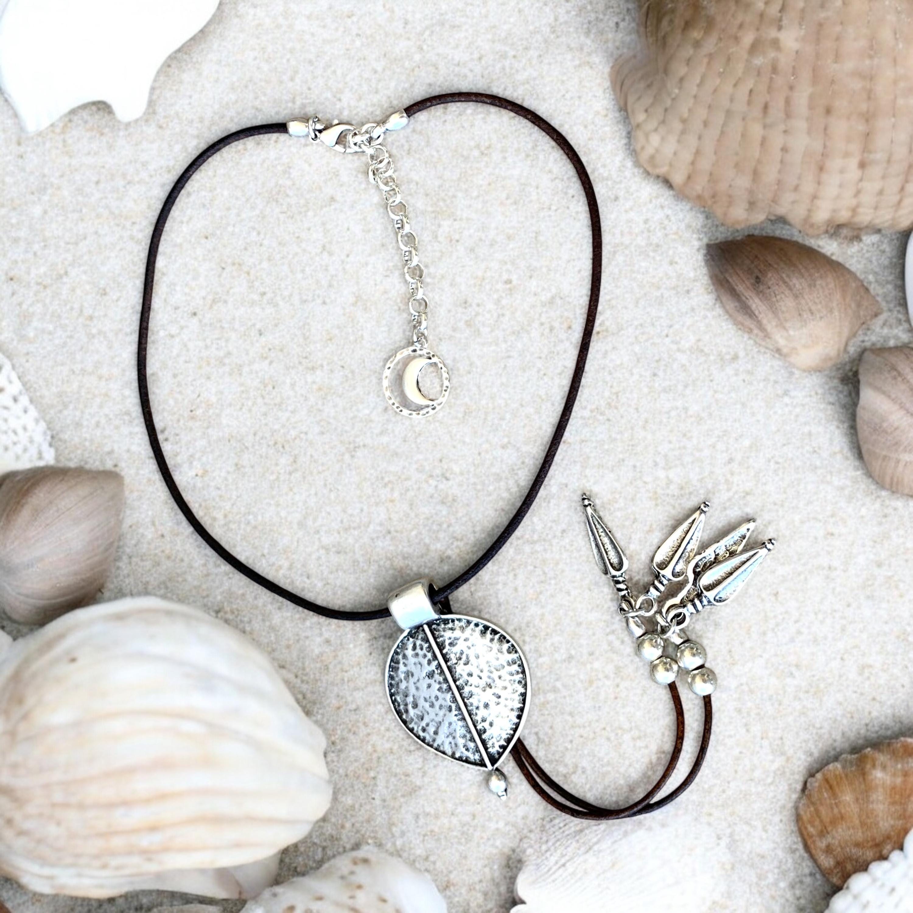 Leather lariat Necklace with Silver-Plated Textured statement Pendant – Handmade Boho Style with Charms and Custom Length, Lobster Clasp