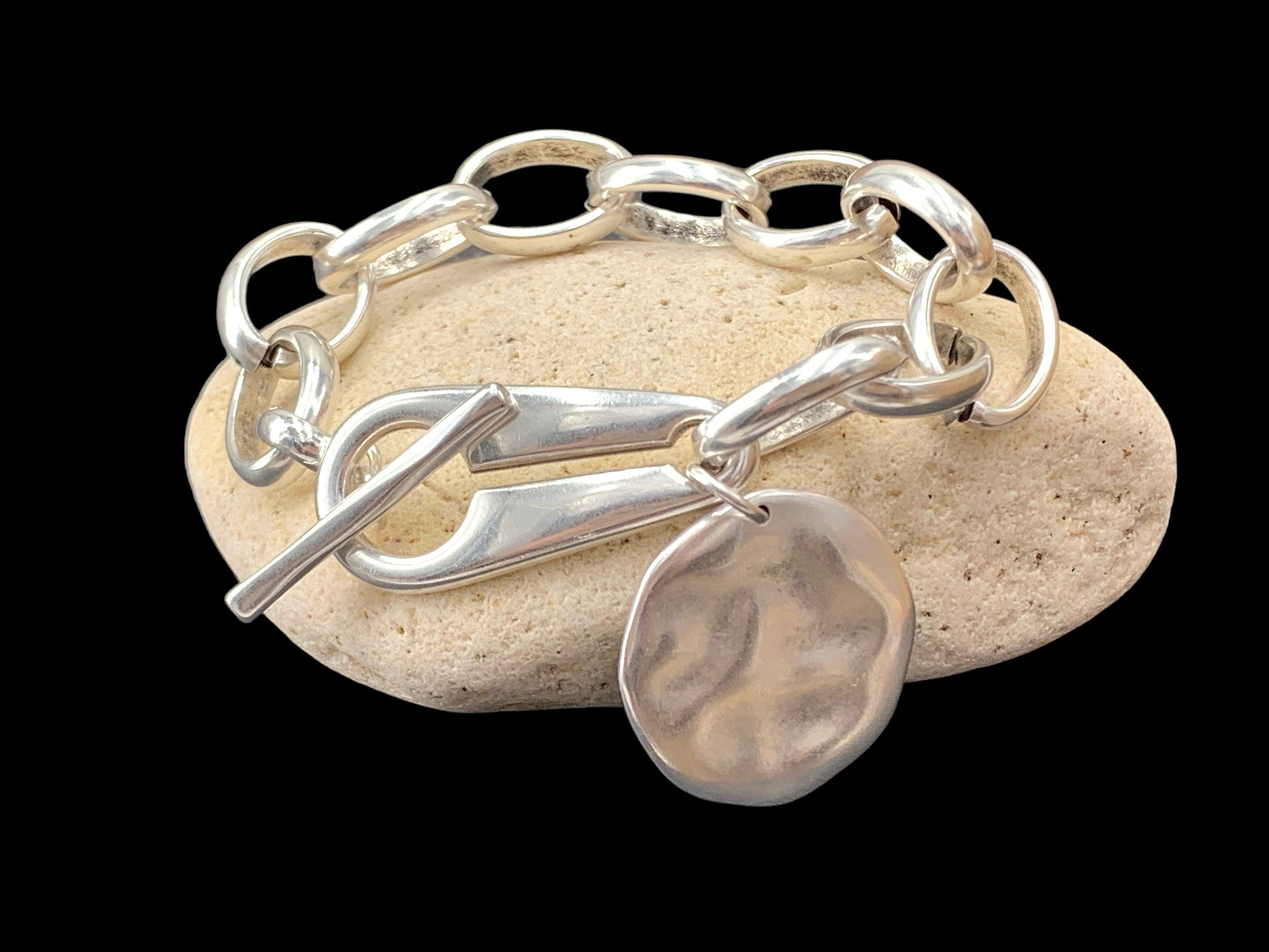 Chunky Silver Chain Bracelet for Women – Large Link Design with Toggle Clasp and Disc Charm – Handmade Statement Jewelry, uno de 50 style