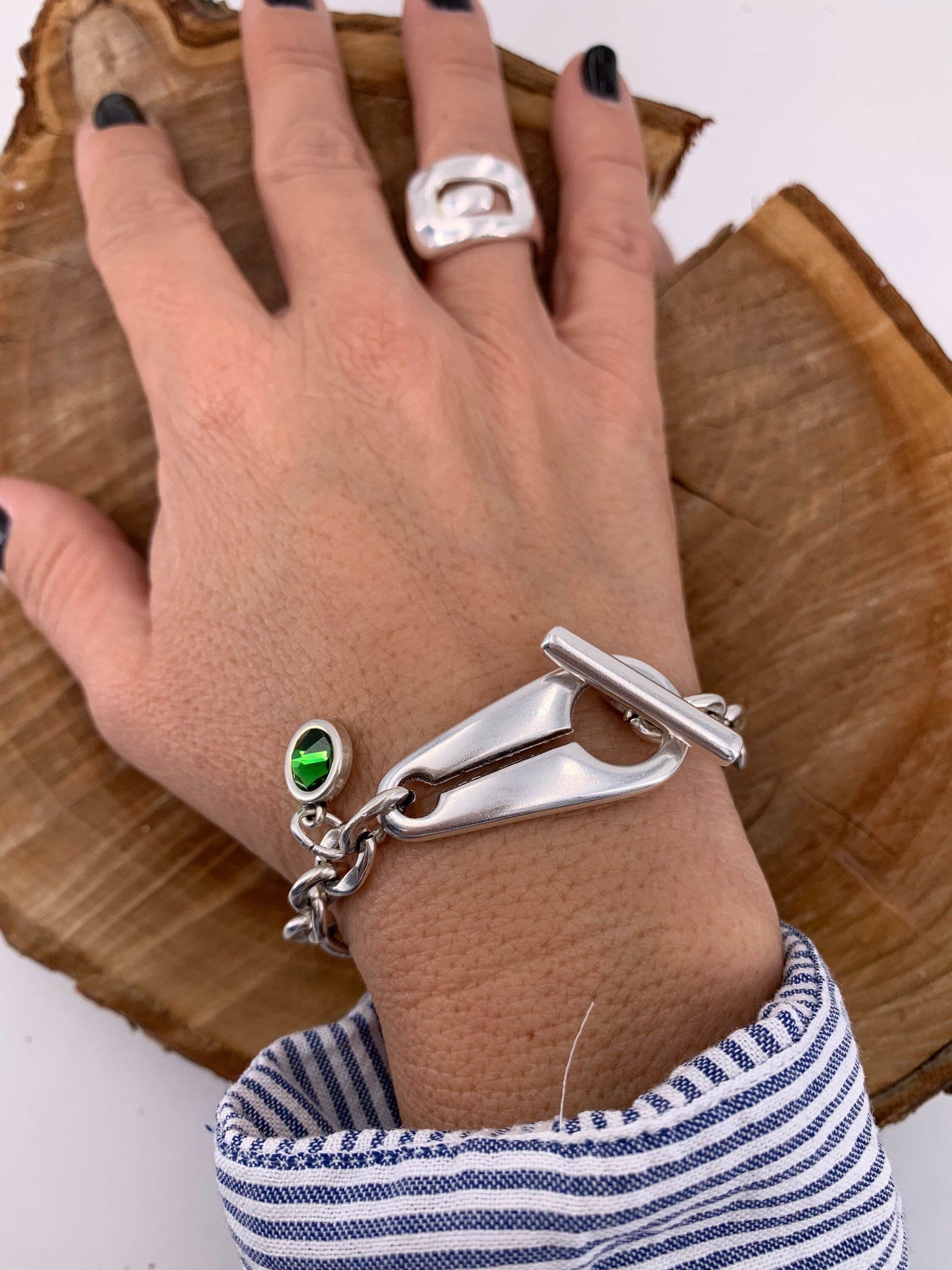 Chunky Silver Chain Bracelet – Large Steel Links – Swarovski Charm – Modern Toggle Clasp – Custom Fit Jewelry, uno de 59 Style