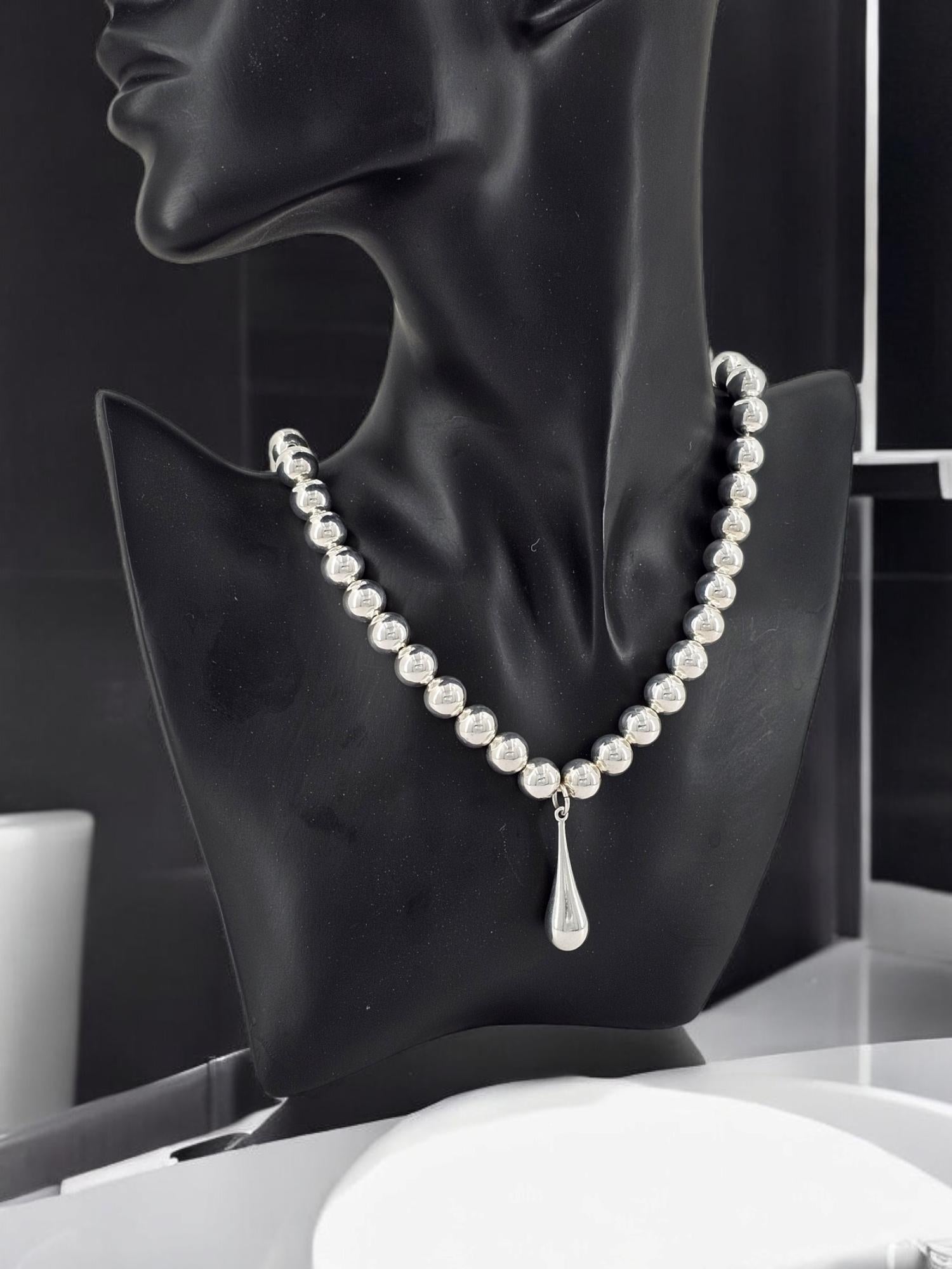 chunky silver drop necklace, elegant silver drop necklace, drop necklace, vintage necklace, uno de 50 style, elegant classic necklace