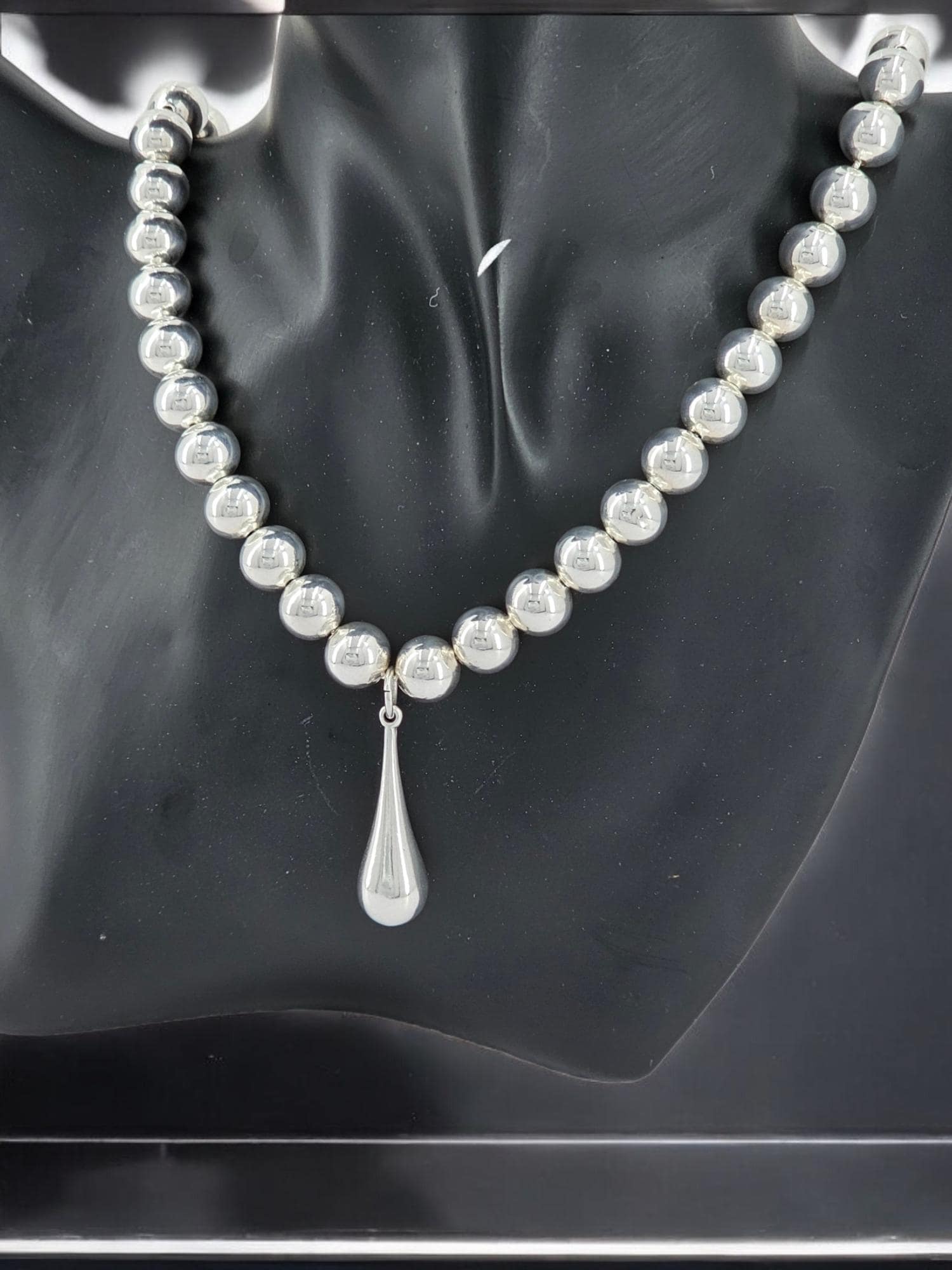 chunky silver drop necklace, elegant silver drop necklace, drop necklace, vintage necklace, uno de 50 style, elegant classic necklace