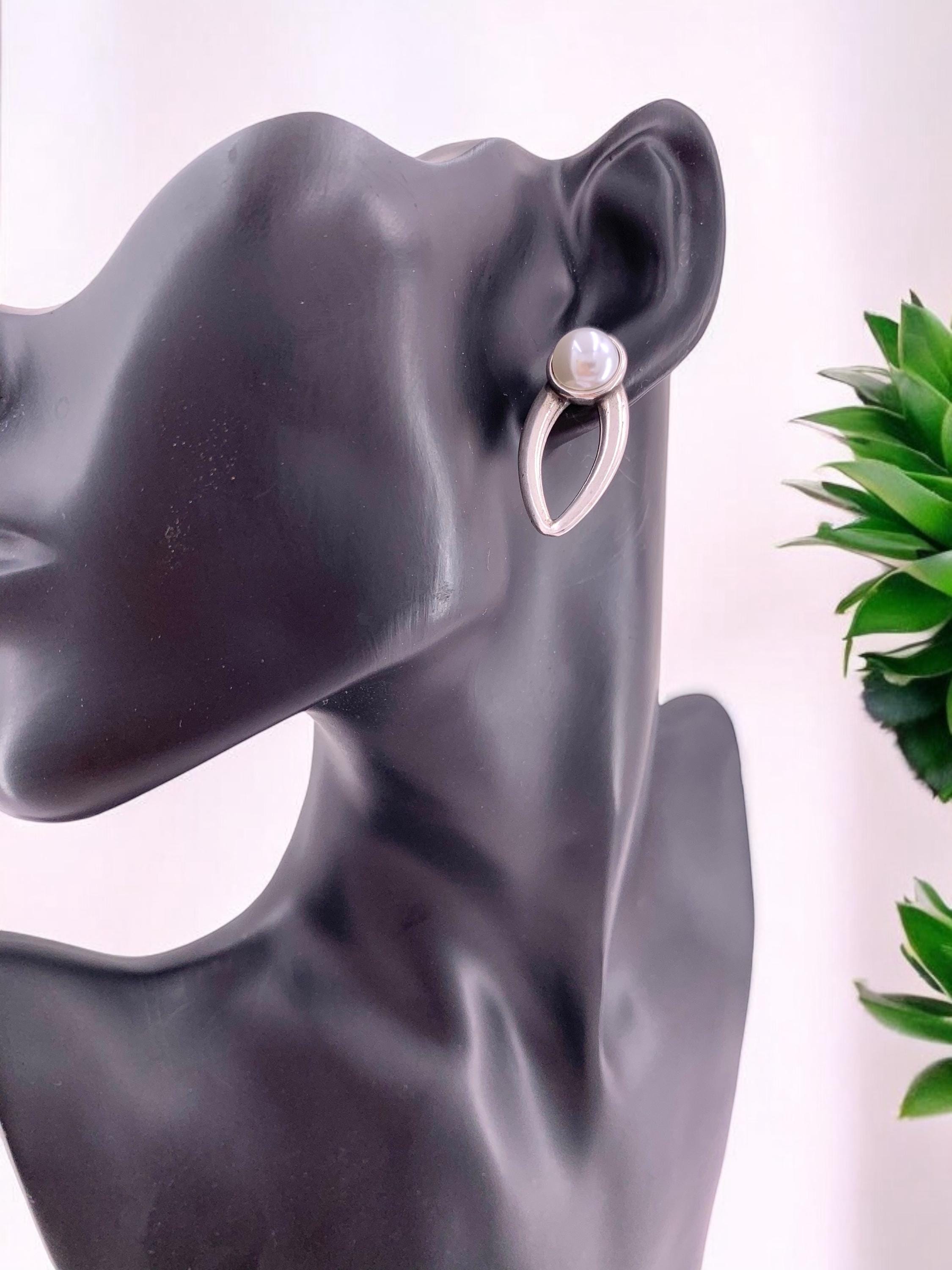 Pearls earrings, statement pearls woman boho earrings, woman silver earrings, woman crystal earrings, Uno de 50 Style jewelry