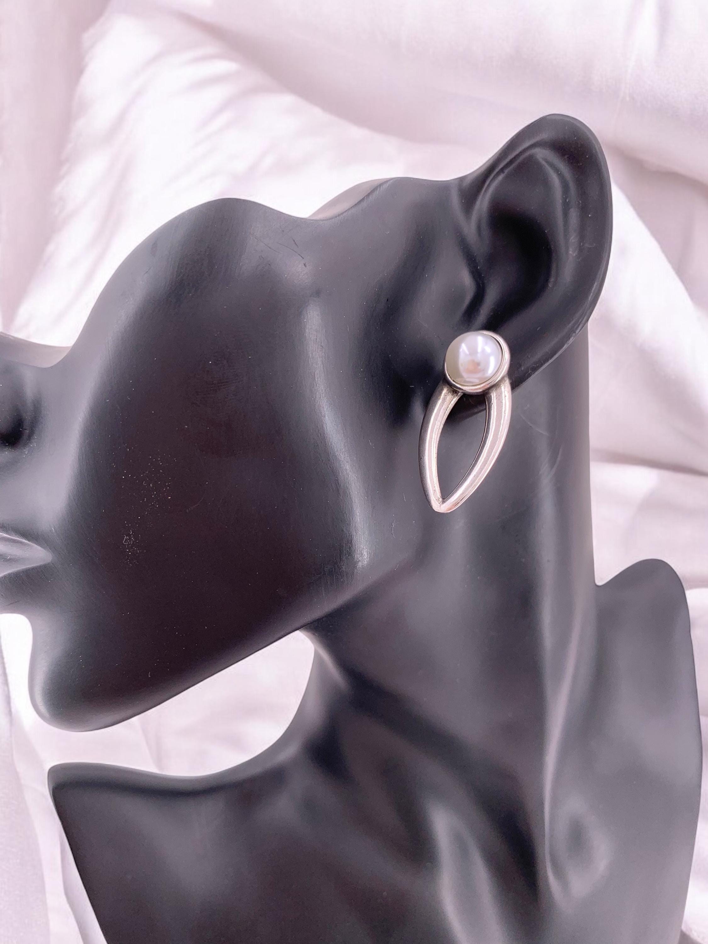 Pearls earrings, statement pearls woman boho earrings, woman silver earrings, woman crystal earrings, Uno de 50 Style jewelry
