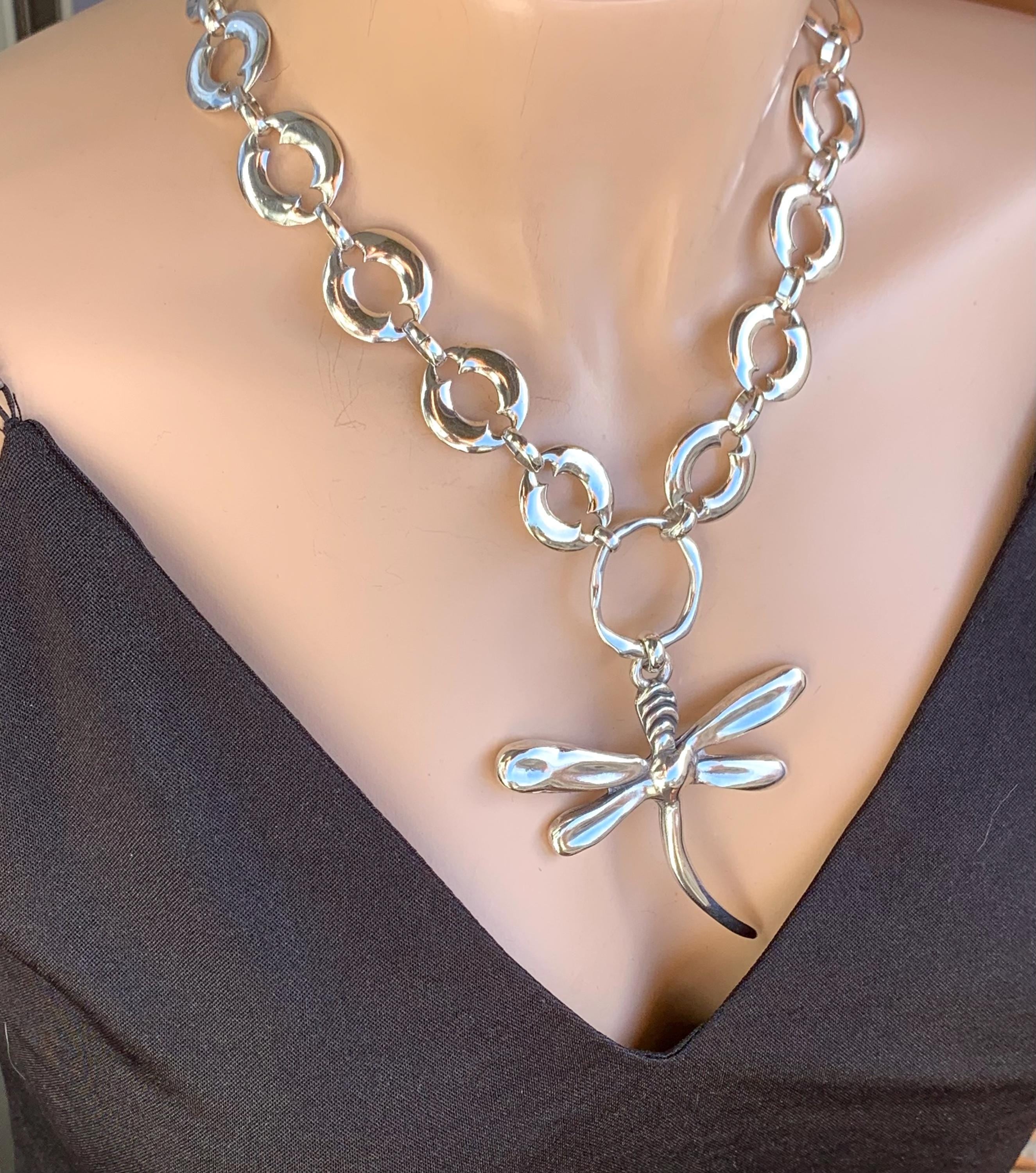 Big dragonfly pendant necklace, chunky heavyweight silver chain necklace, large pendant chain necklace, statement necklace, uno de 50 style