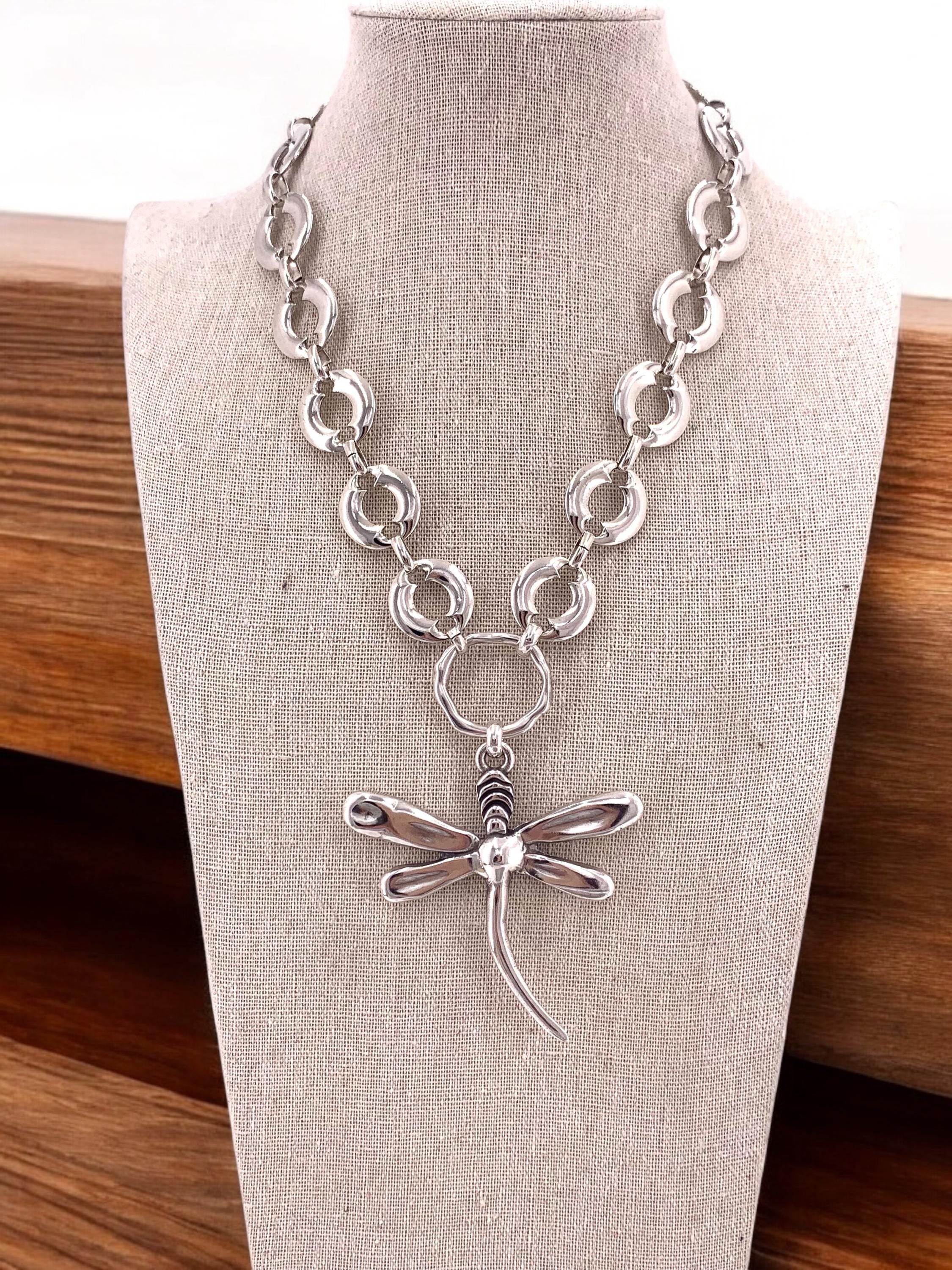 Big dragonfly pendant necklace, chunky heavyweight silver chain necklace, large pendant chain necklace, statement necklace, uno de 50 style