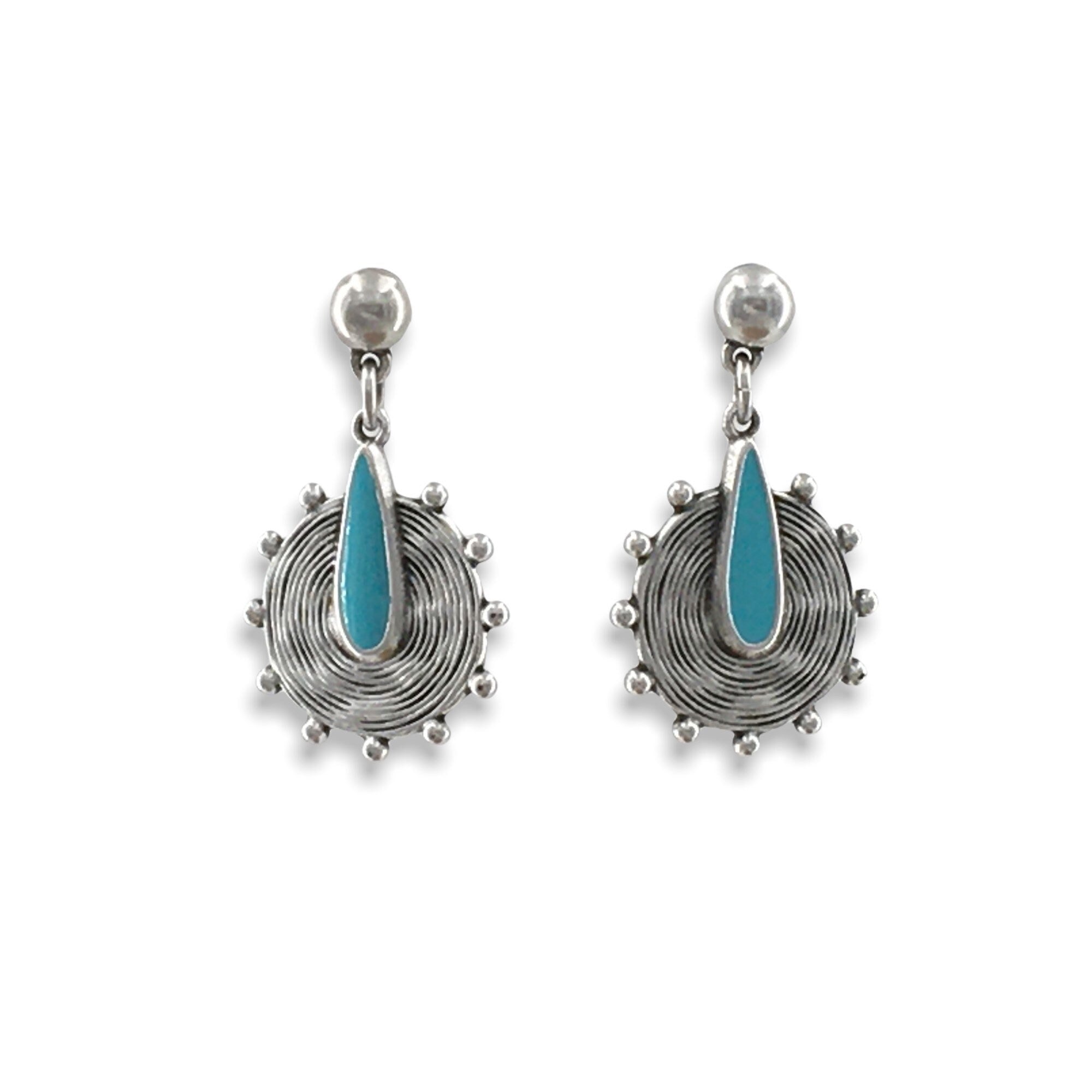 Turkish silver dropped earring, teardrop earrings, silver tribal earrings, engraved drop earrings, bohemian earrings, uno de 50 style,