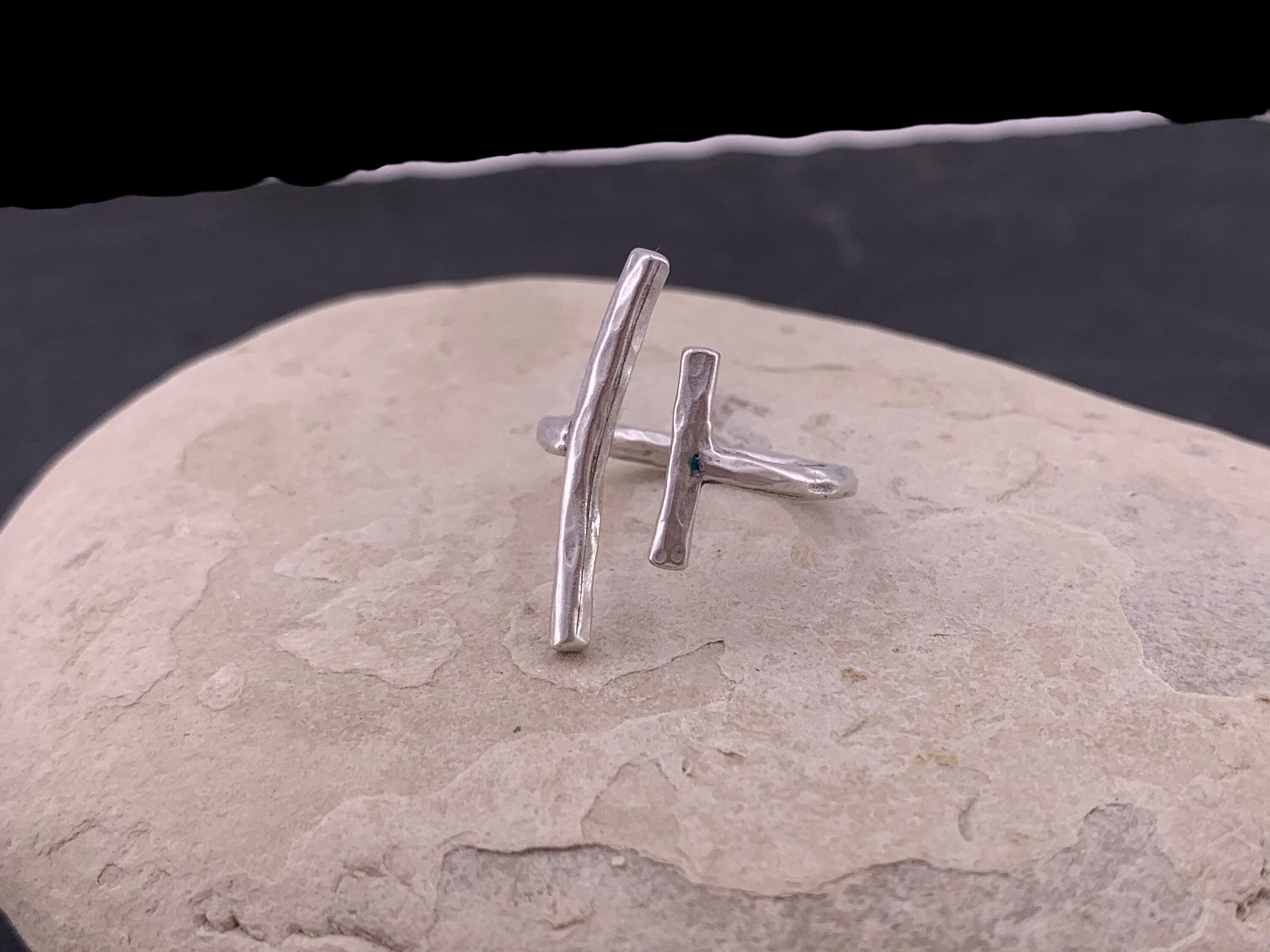Dainty parallels bars Silver ring, adjustable silver ring, asimetrical bars ring, bohemian dainty ring, gift for her, open silver ring